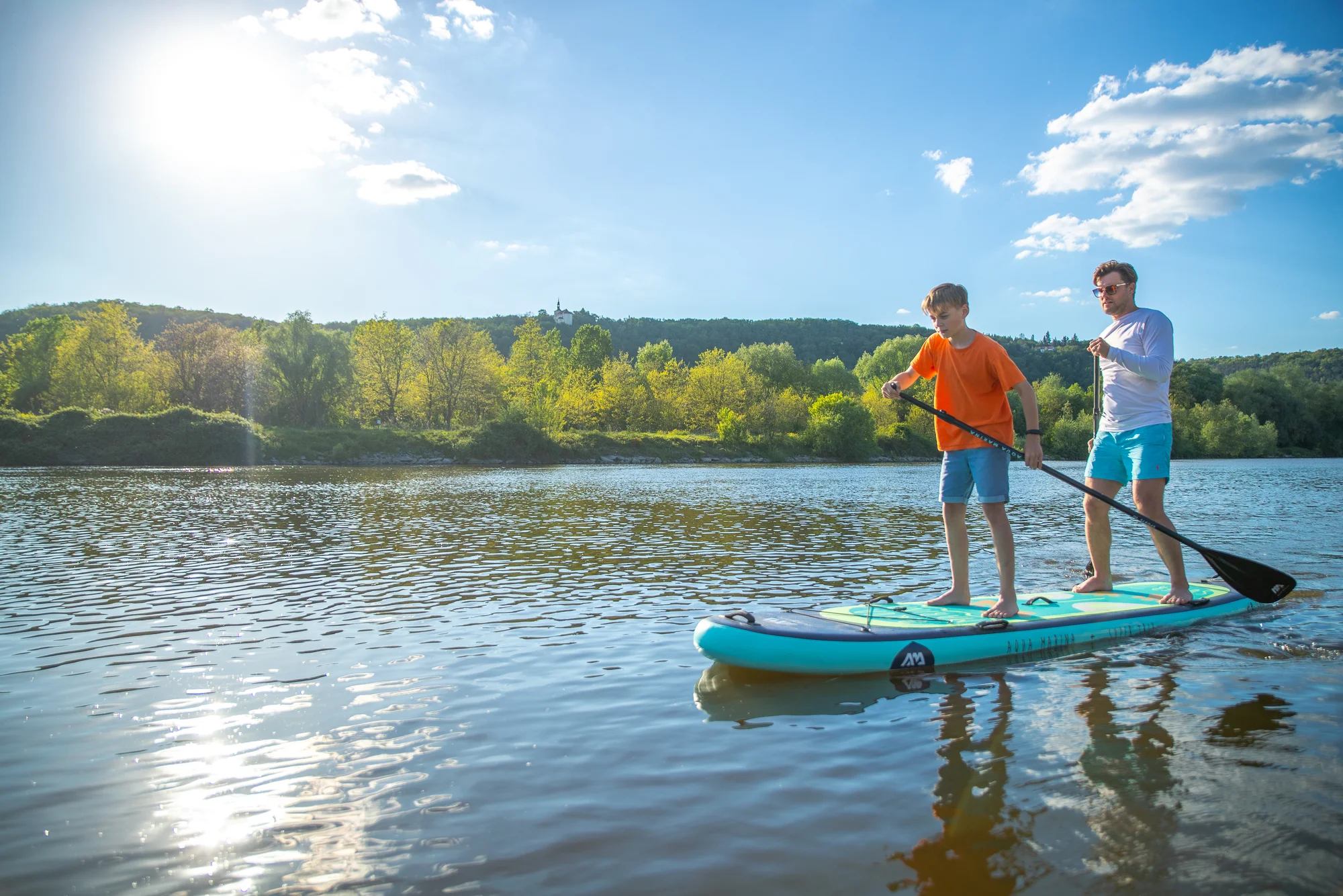 Pronájem paddleboardu či kajaku na Vltavě v Praze : pro 1-2 osoby na 1-2 hodiny