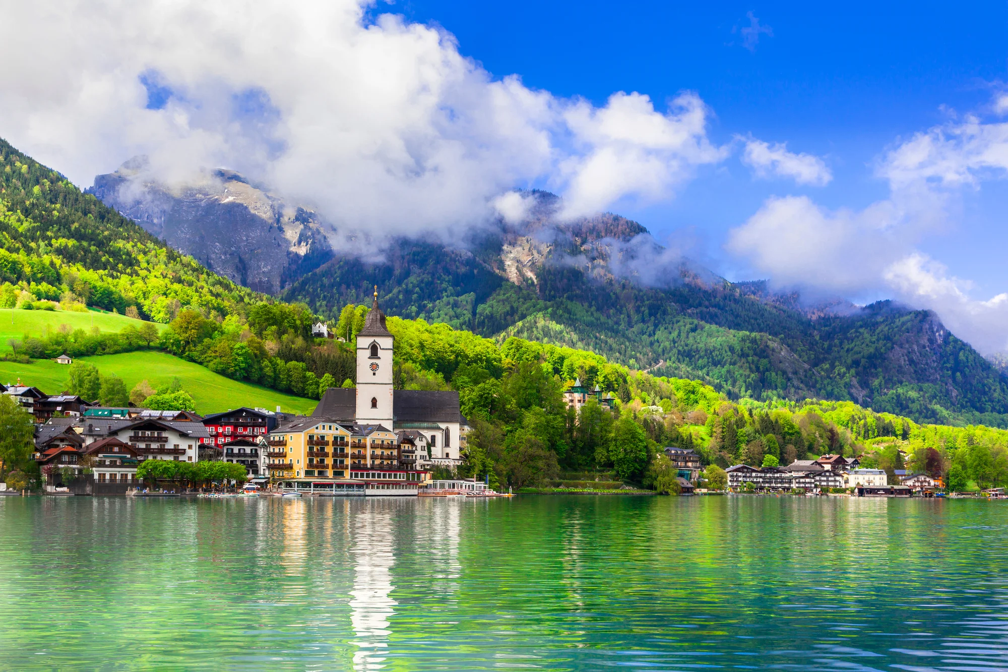 1denní výlet po perlách Solné komory: Hallstatt, Wolfgangsee a Schafberg, doprava tam i zpět