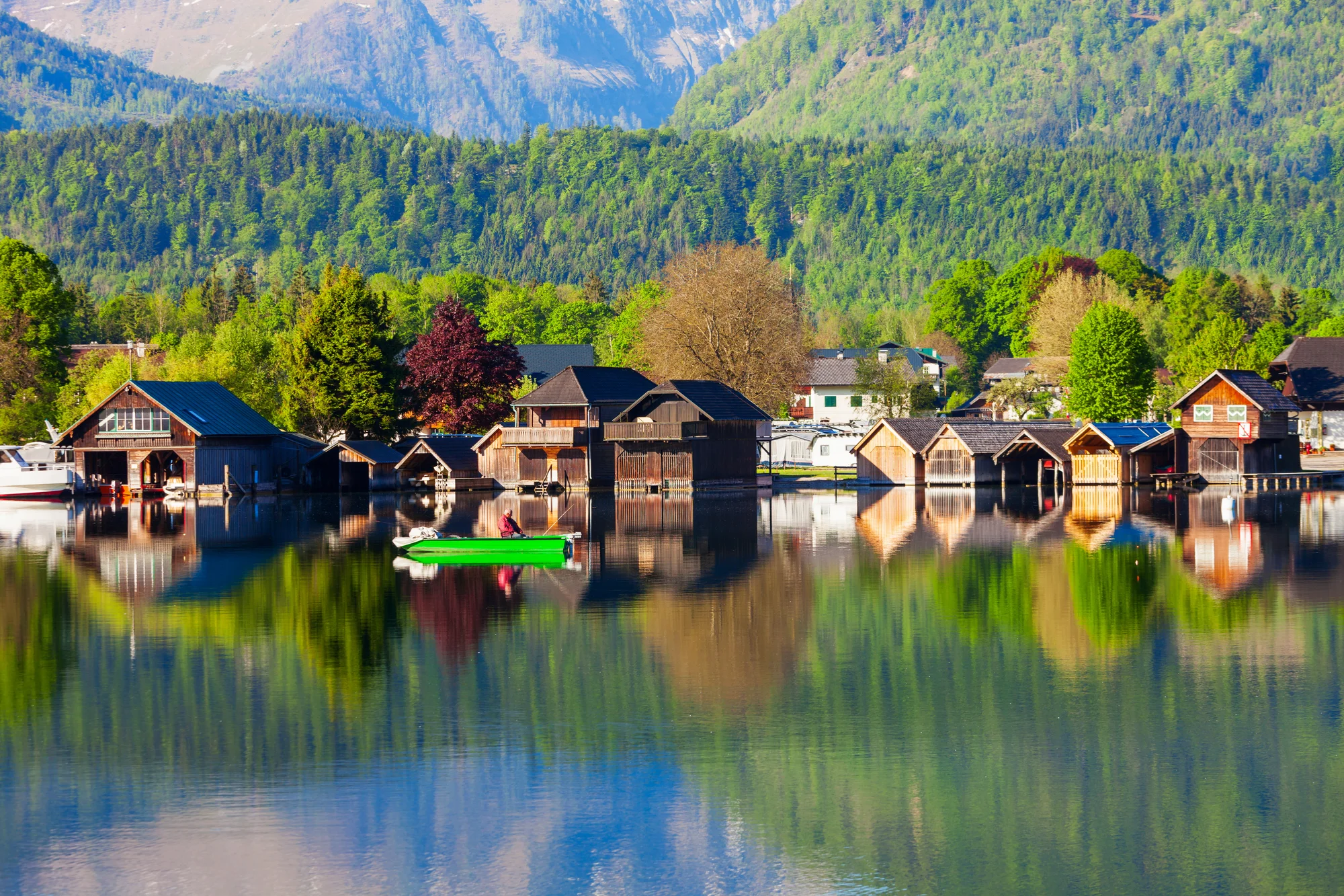 1denní výlet po perlách Solné komory: Hallstatt, Wolfgangsee a Schafberg, doprava tam i zpět