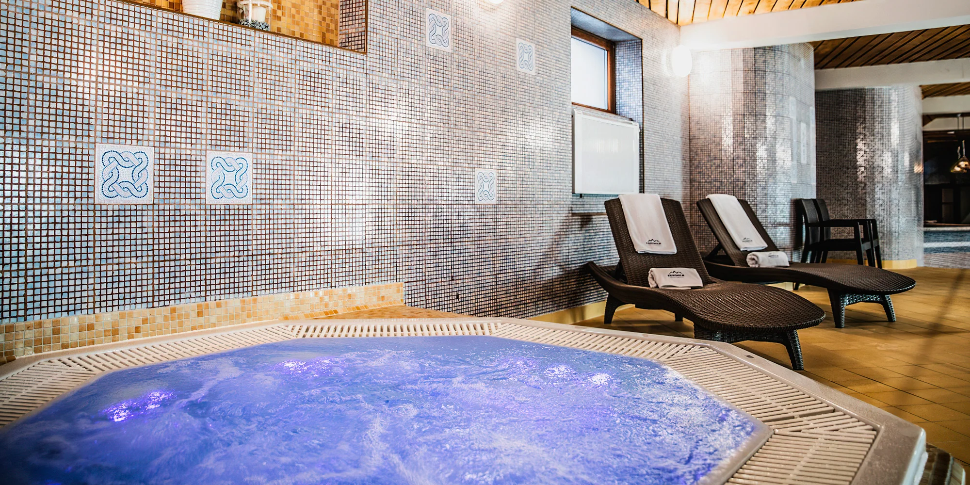 Slavná ulice Krupówki: pobyt v tepajícím centru Zakopaného s neomezeným wellness a snídaní