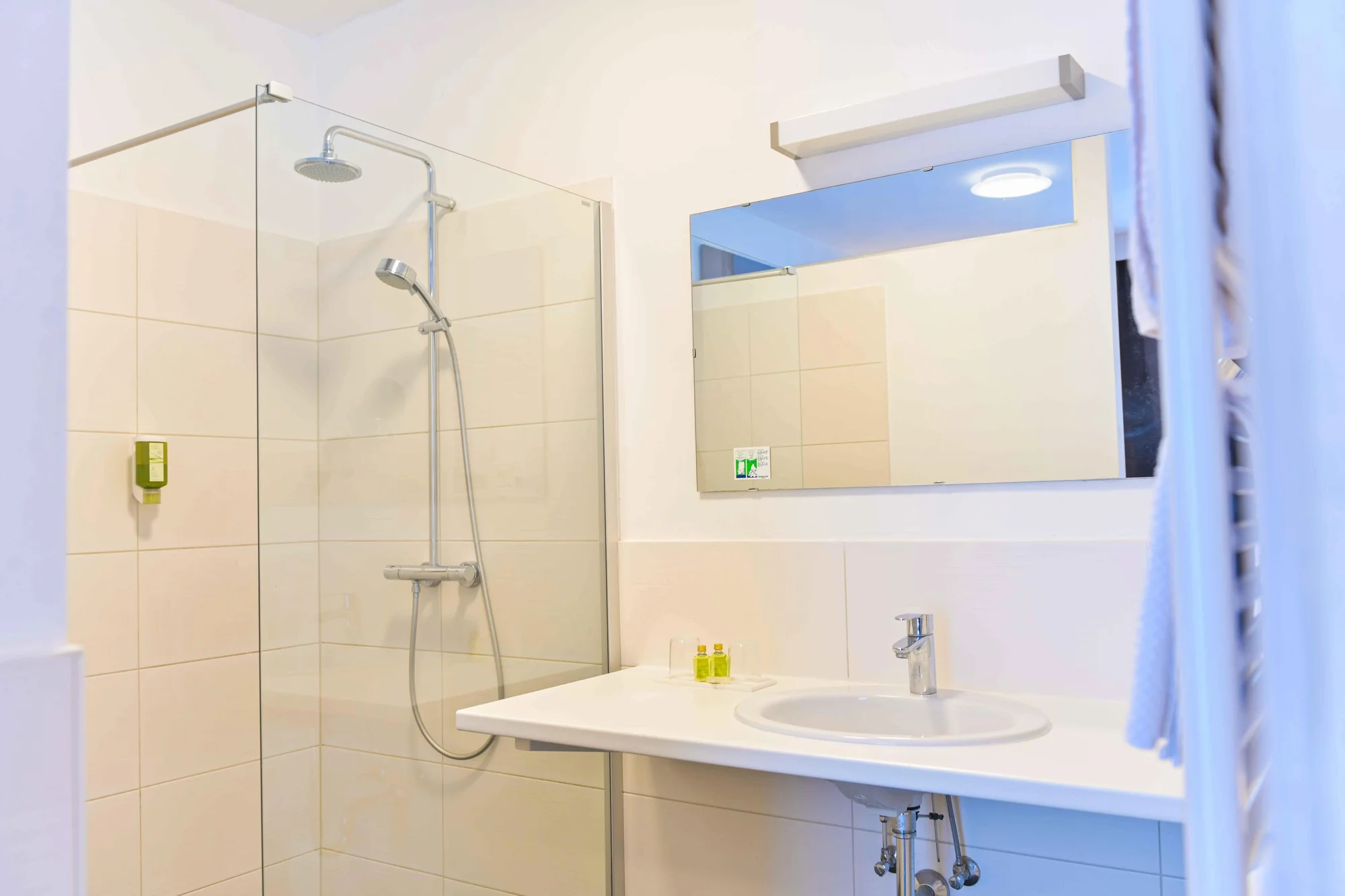 Pohodová dovolená v Korutanech: 3* hotel s polopenzí, wellness, výlety do hor i k jezeru