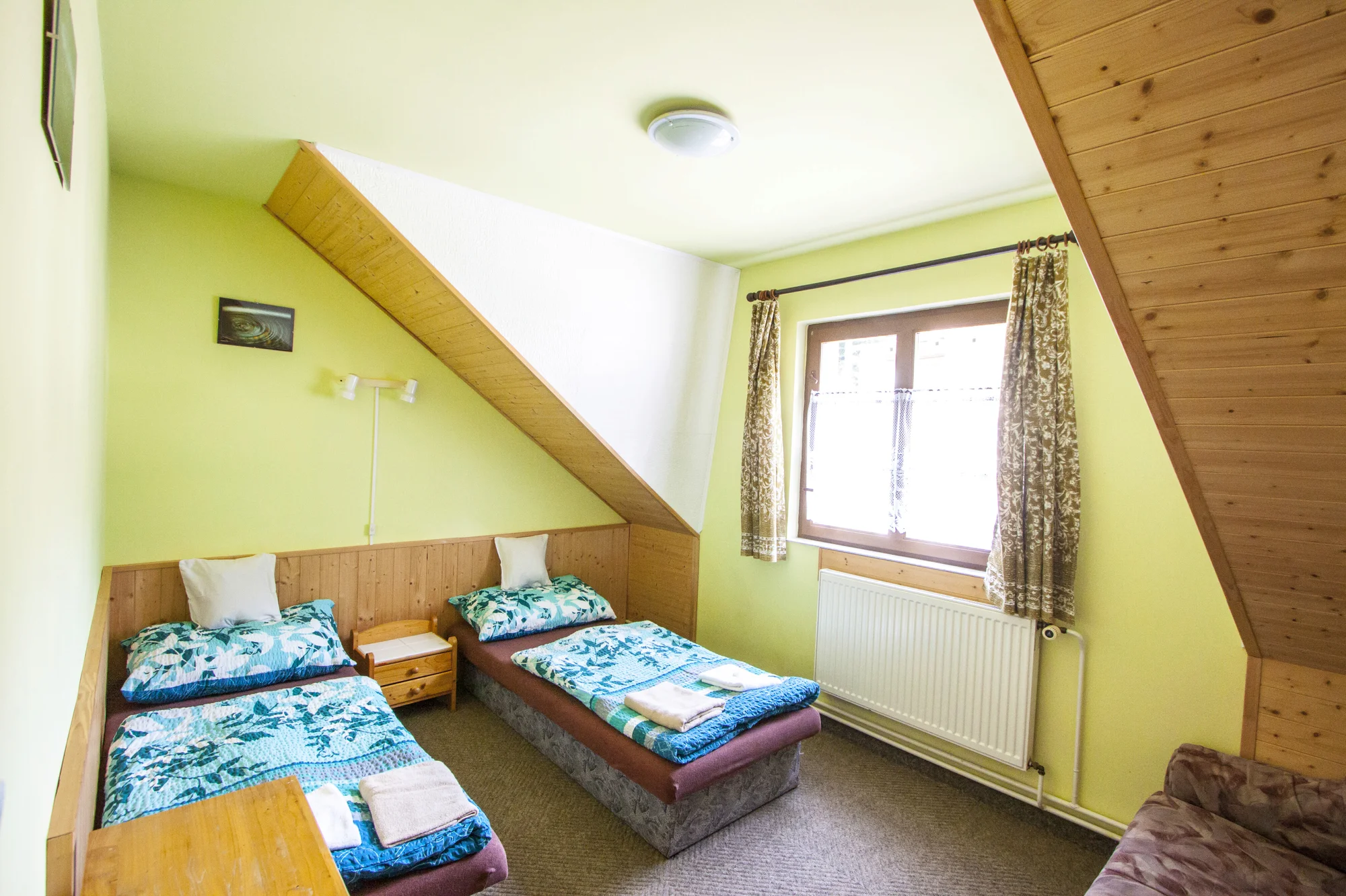 Jizerské hory: vybavené apartmány až pro 6 osob i bazén se slanou vodou