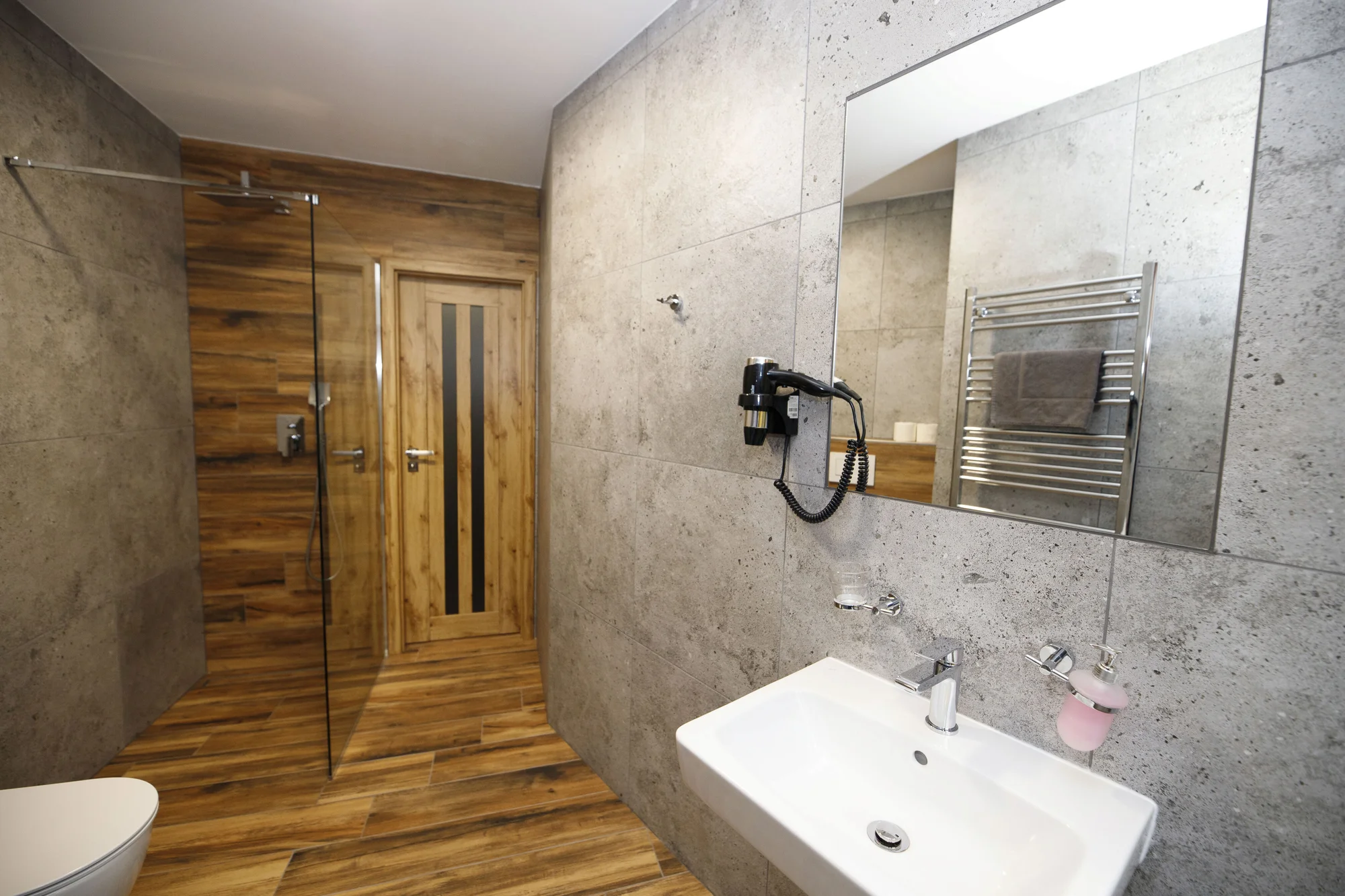 Hotel s pivovarem v Krkonoších: snídaně či polopenze, možnost exkurze i romantické večeře