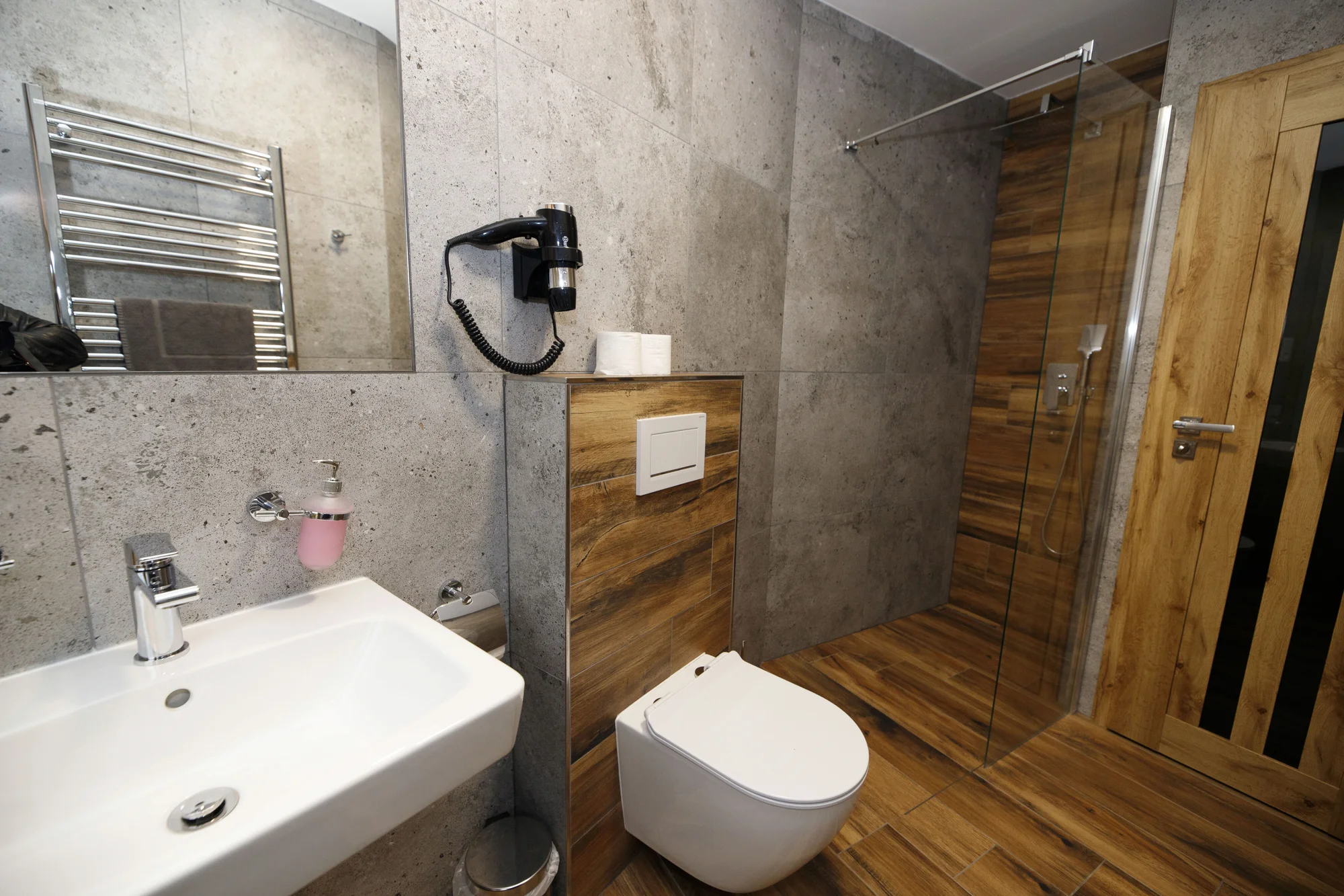 Hotel s pivovarem v Krkonoších: snídaně či polopenze, možnost exkurze i romantické večeře