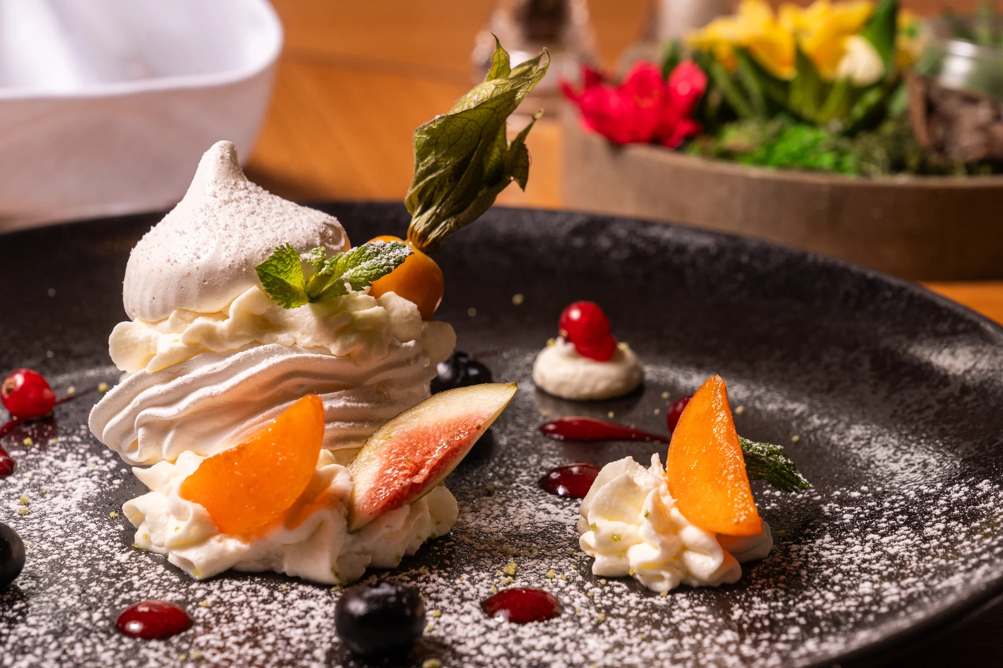 Tříchodové menu s rumpsteakem a aperolem ve špičkové restauraci Noem Arch