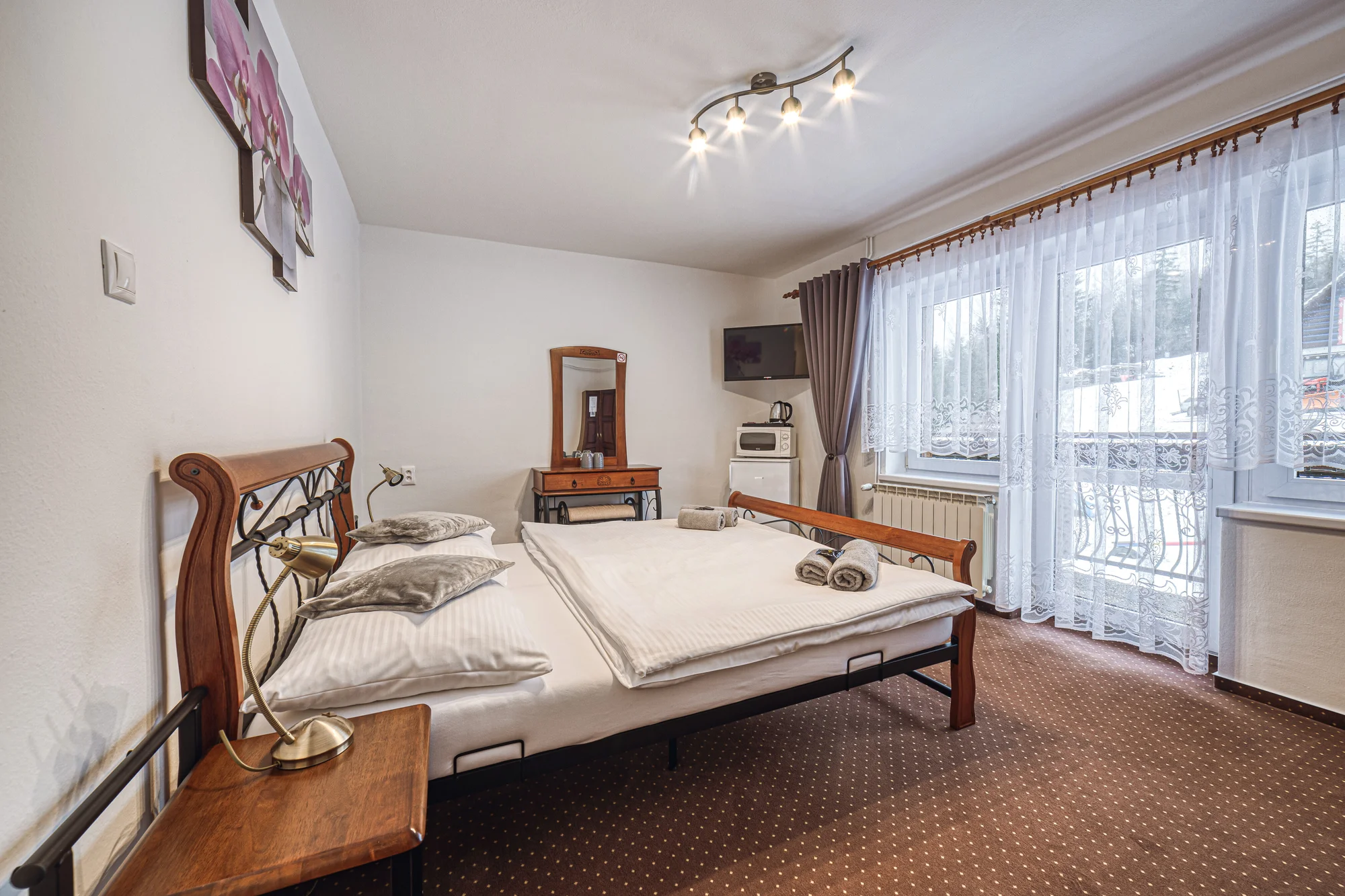 Dovolená v malebném Ždiaru: snídaně a vstup do venkovního wellness