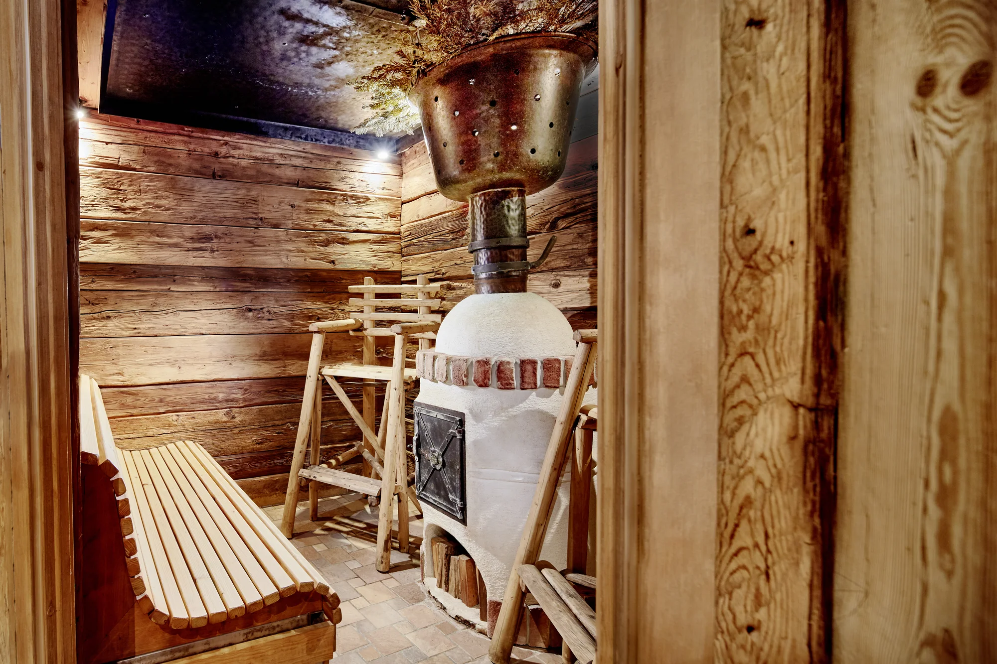 Údolí Gastein: hotel v 1000 m n. m., bohatě vybavený wellness, polopenze a půjčení kol