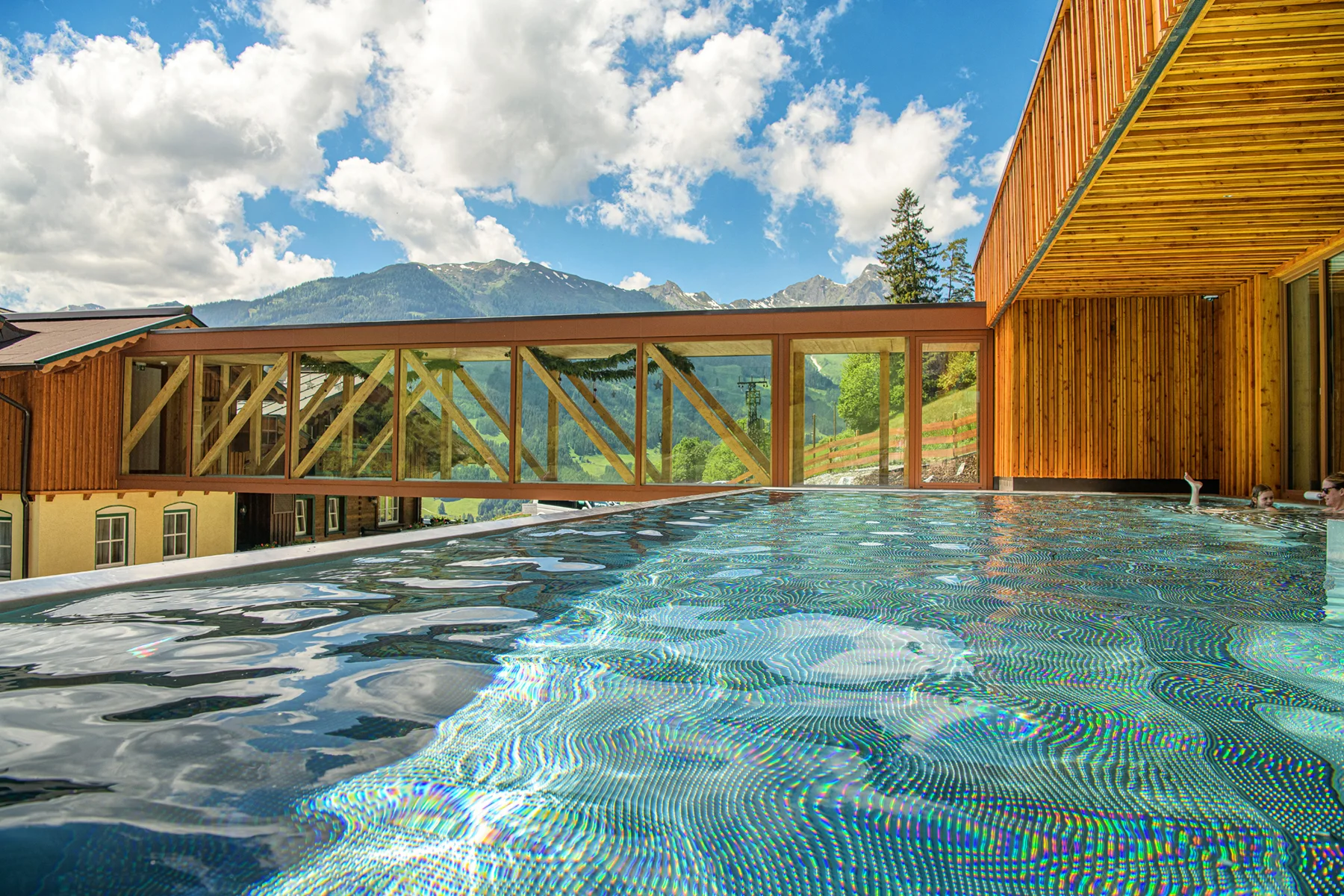 Údolí Gastein: hotel v 1000 m n. m., bohatě vybavený wellness, polopenze a půjčení kol