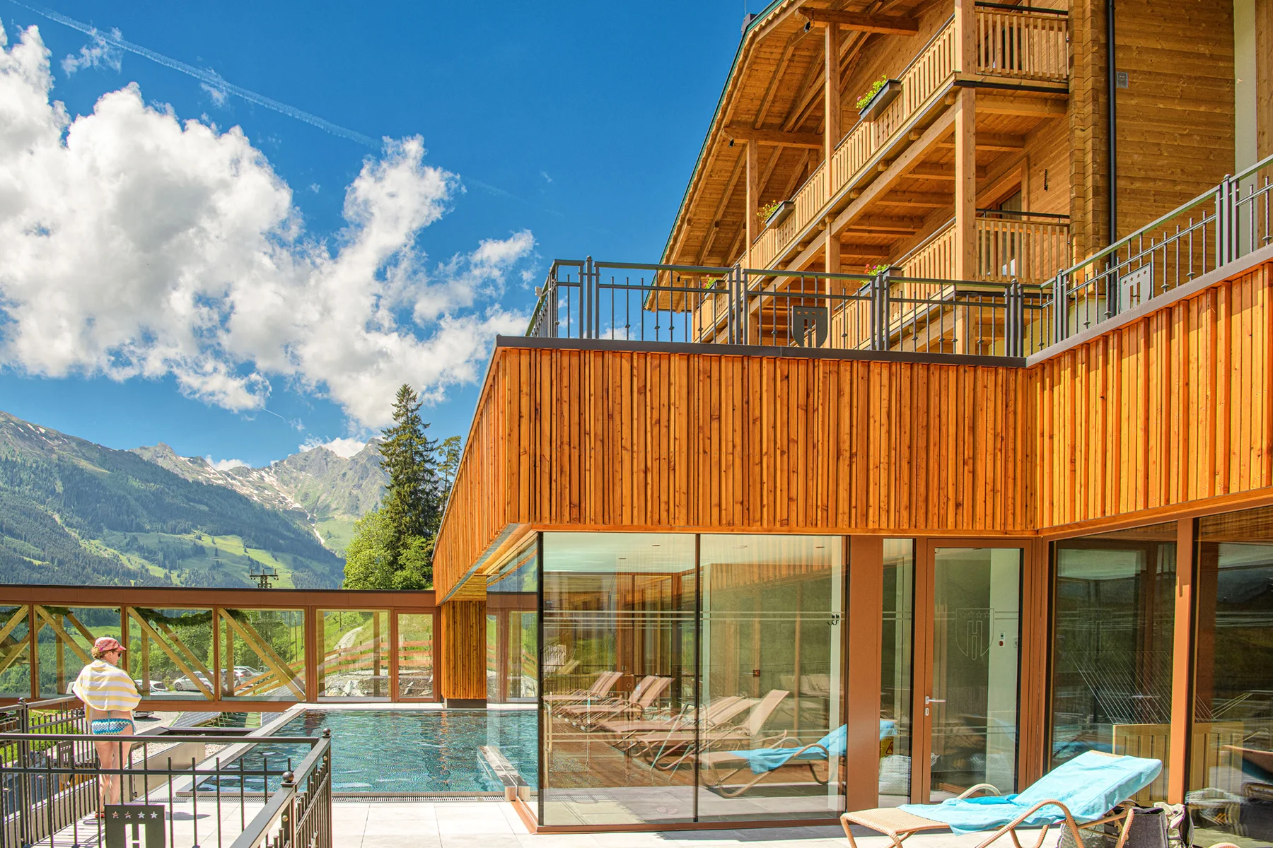 Údolí Gastein: hotel v 1000 m n. m., bohatě vybavený wellness, polopenze a půjčení kol