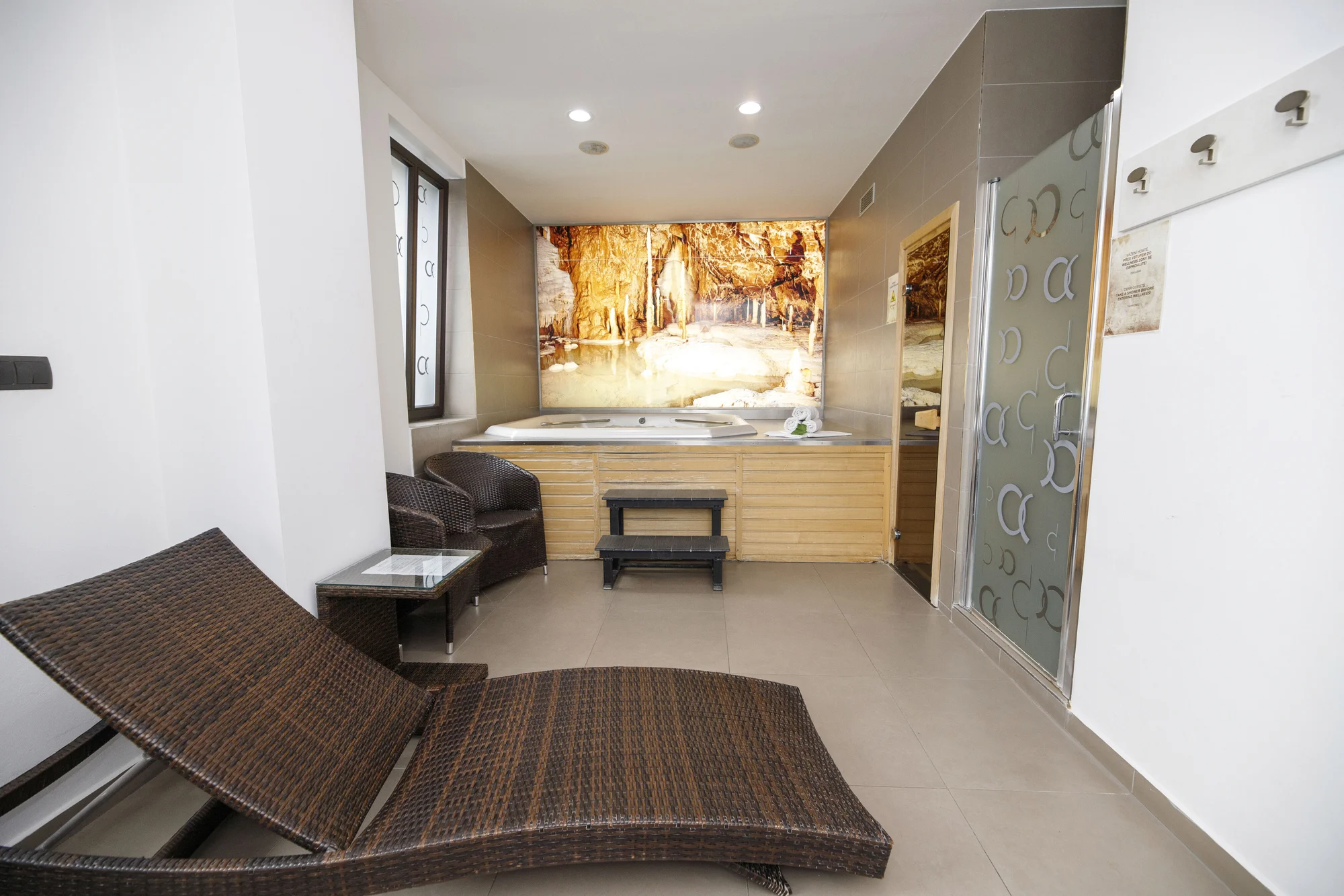 Relax ve dvou i v partě: 60 nebo 90 min. v privátním wellness i s tříchodovým menu