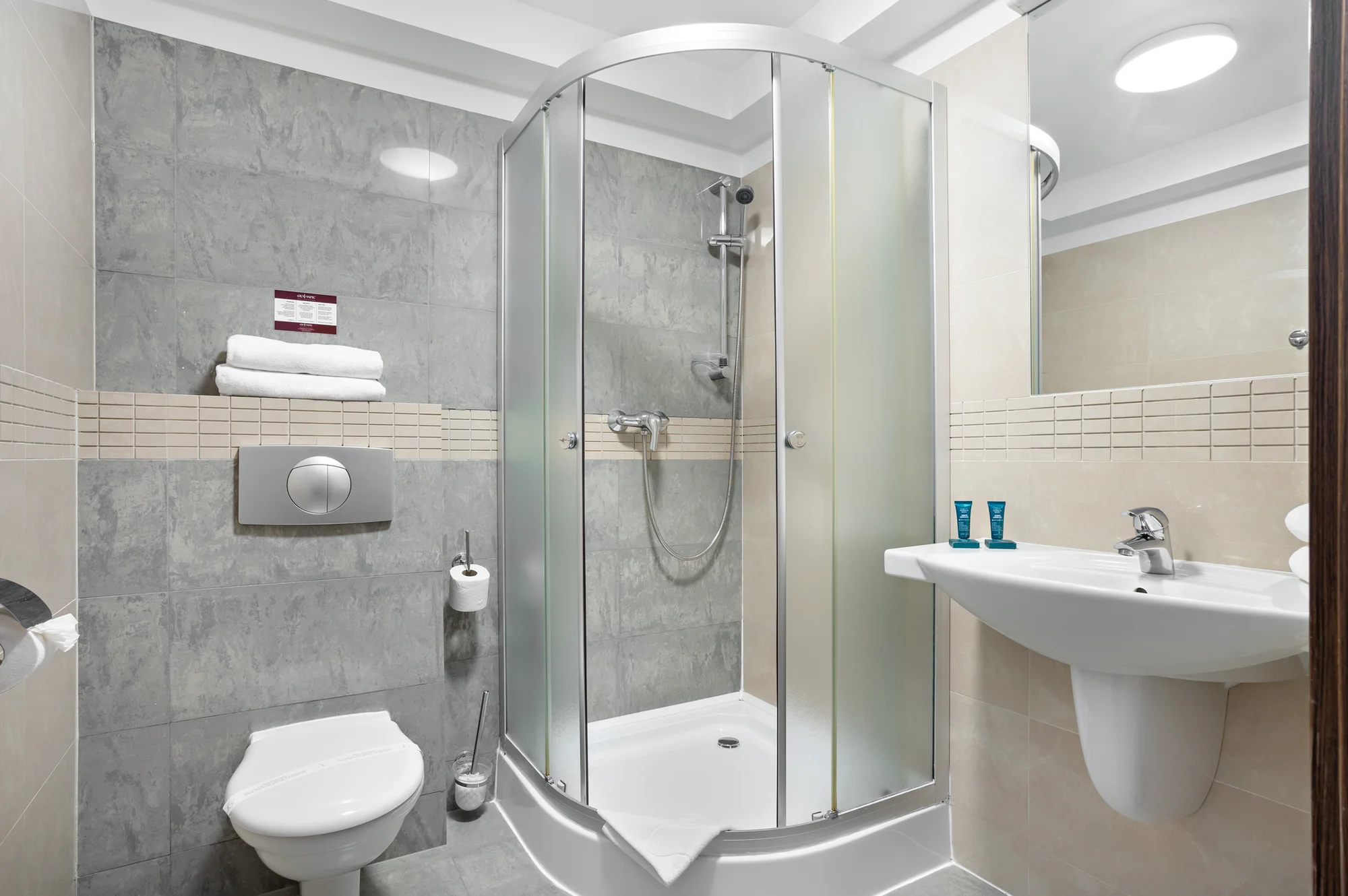 4* hotel v Ustroni s wellness a snídaní či polopenzí: sauna, bazén a vířivka, pobyt pro 2-3 osoby