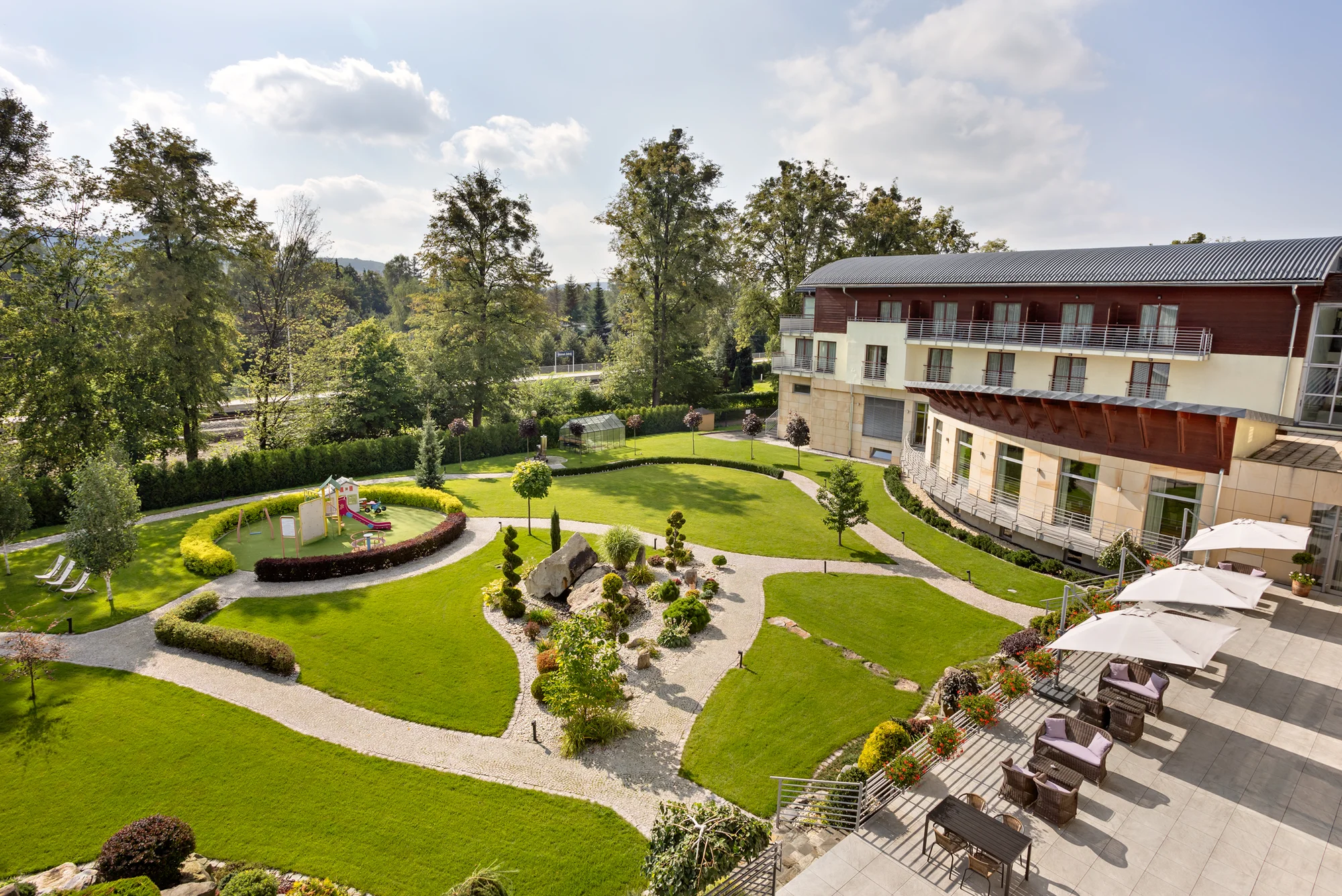 4* hotel v Ustroni s wellness a snídaní či polopenzí: sauna, bazén a vířivka, pobyt pro 2-3 osoby
