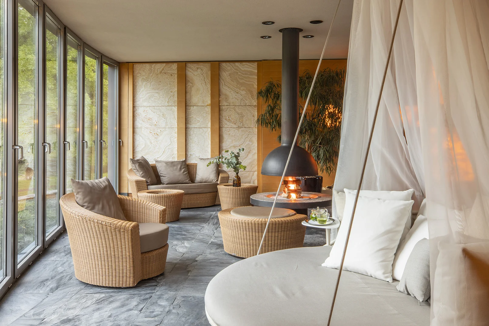 5* luxus v Sárváru: neomezený wellness a 22 bazénů, pokoj s terasou a božská gastronomie