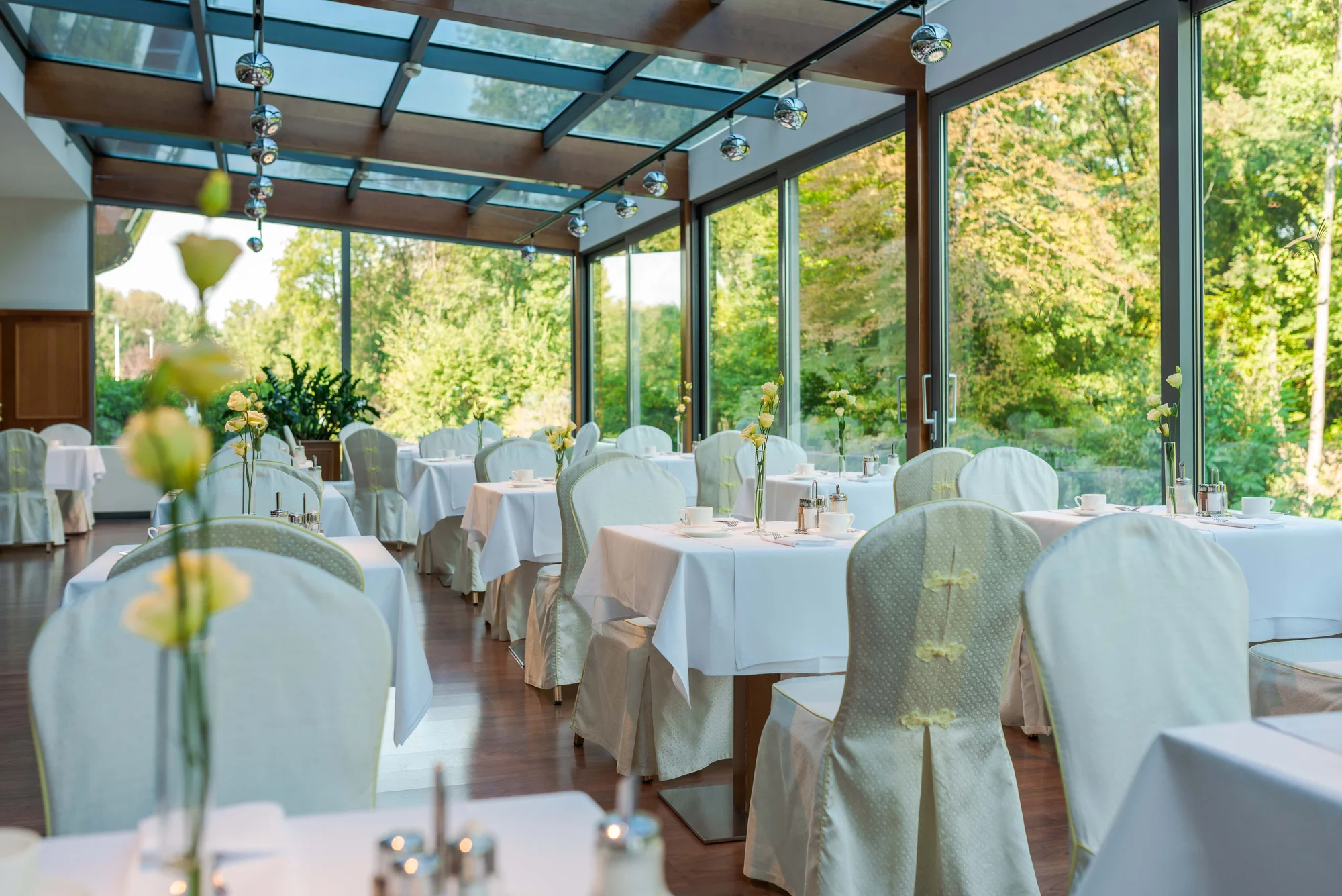 5* luxus v Sárváru: neomezený wellness a 22 bazénů, pokoj s terasou a božská gastronomie