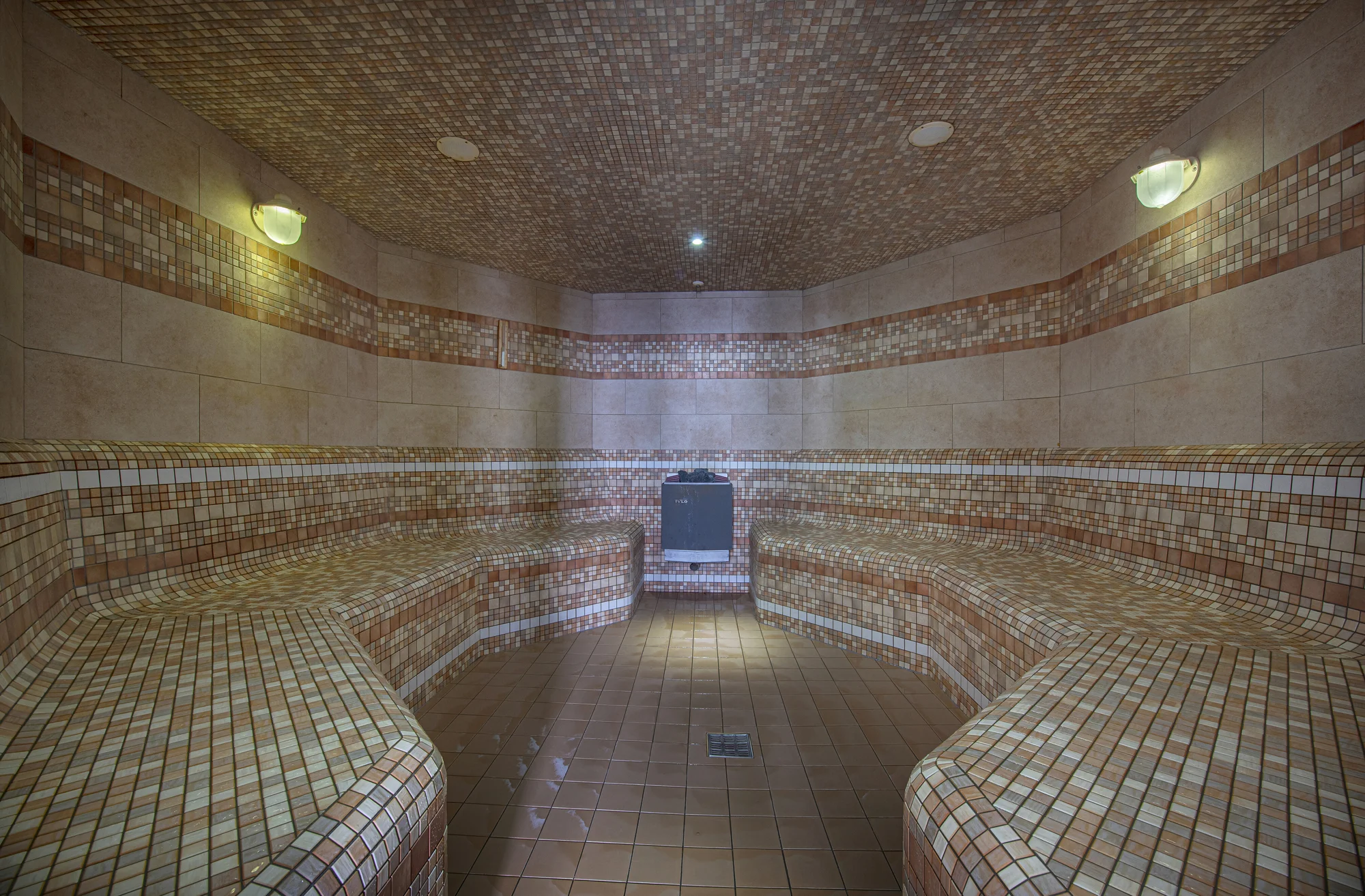 Hotel Alexander**** v lázních Bardejov: nabitý pobyt s plnou penzí, procedurami a neomezeným wellness