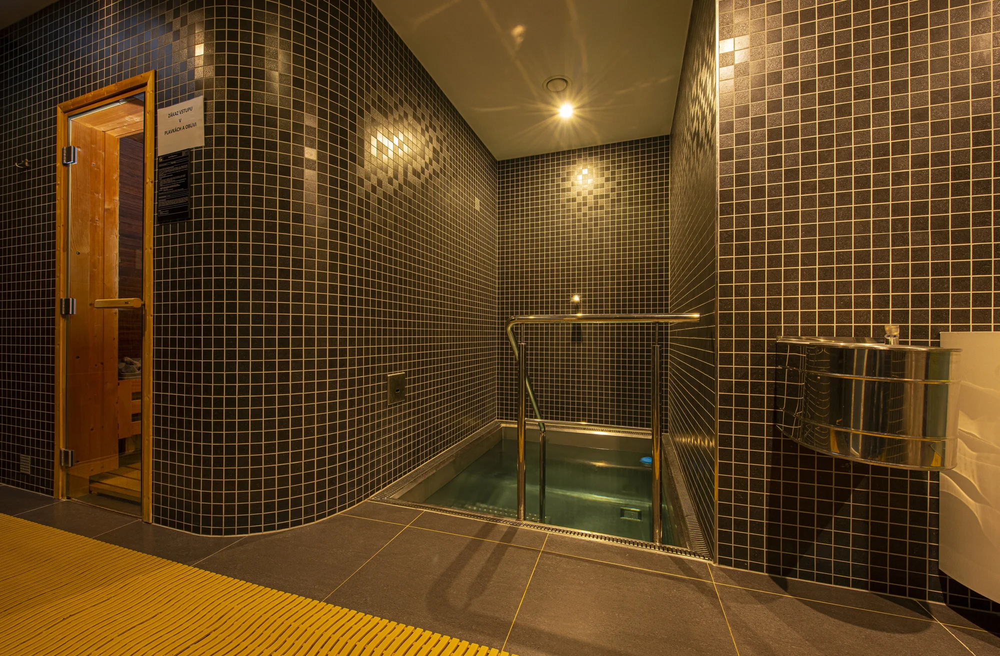 Dovolená v Bardejovských lázních ve 4* hotelu: plná penze, procedury a neomezený wellness