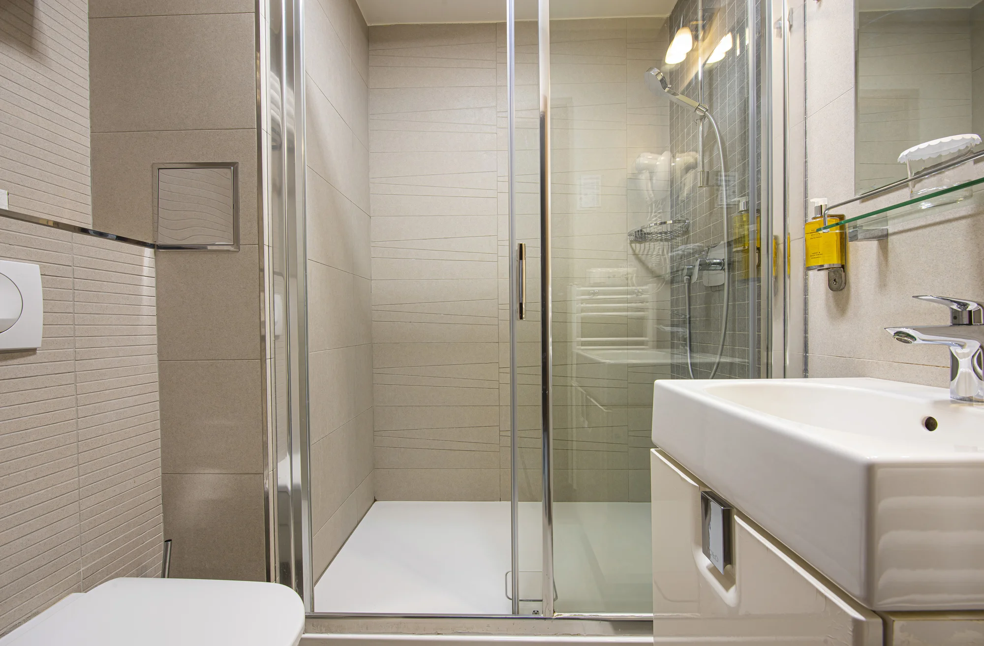 Hotel Alexander**** v lázních Bardejov: nabitý pobyt s plnou penzí, procedurami a neomezeným wellness