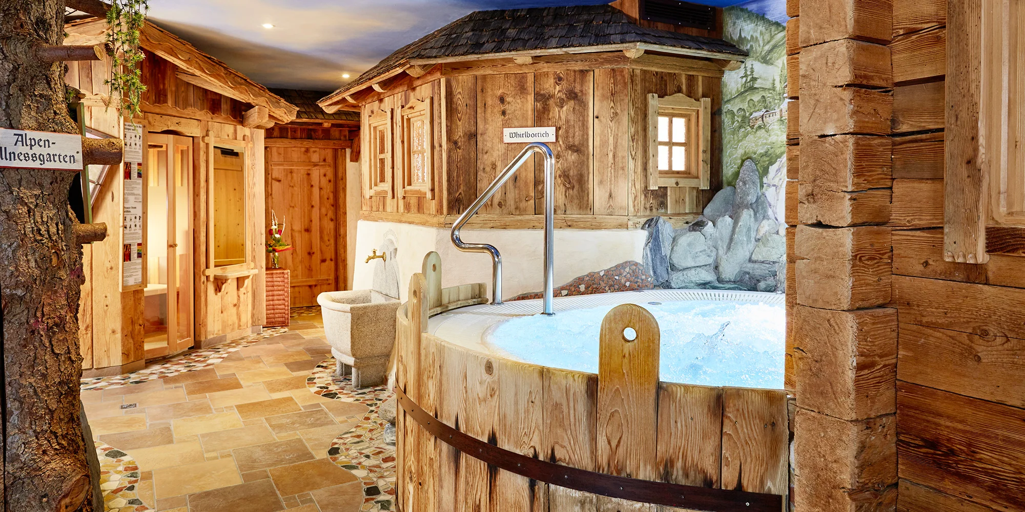 Údolí Gastein: hotel v 1000 m n. m., bohatě vybavený wellness, polopenze a půjčení kol