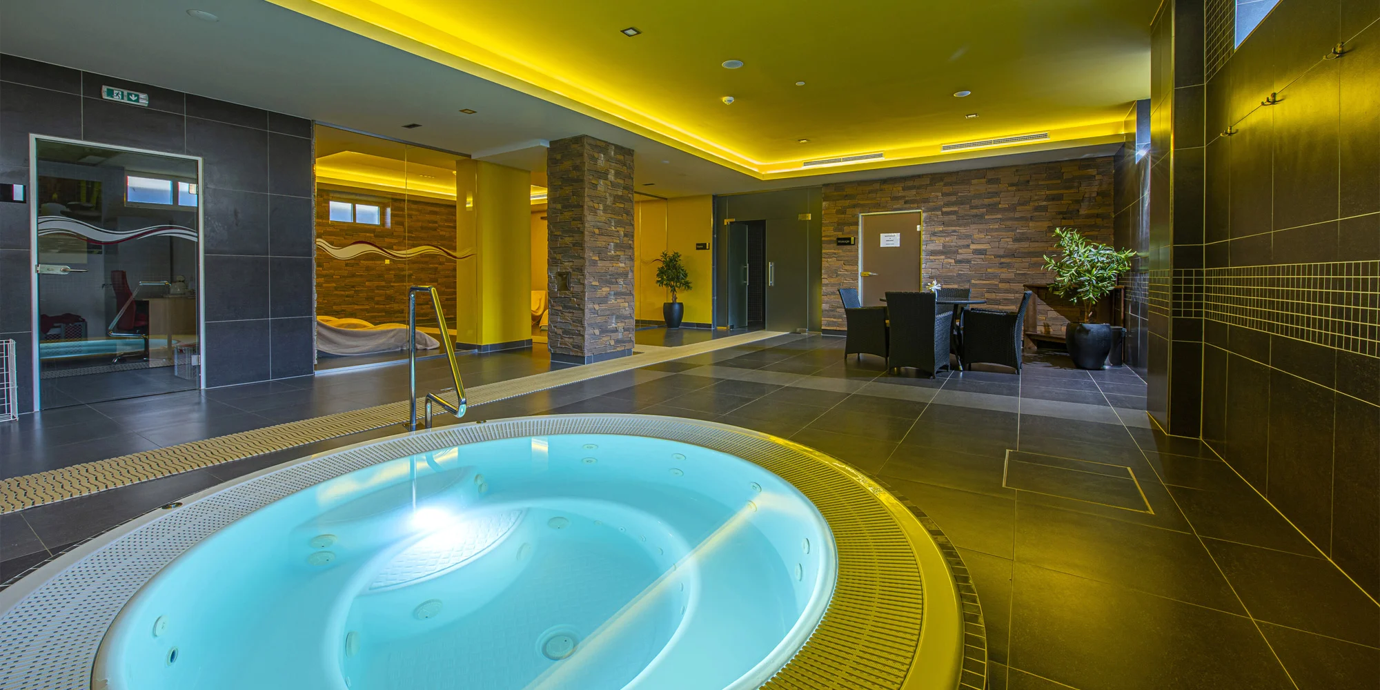 Hotel Alexander**** v lázních Bardejov: nabitý pobyt s plnou penzí, procedurami a neomezeným wellness