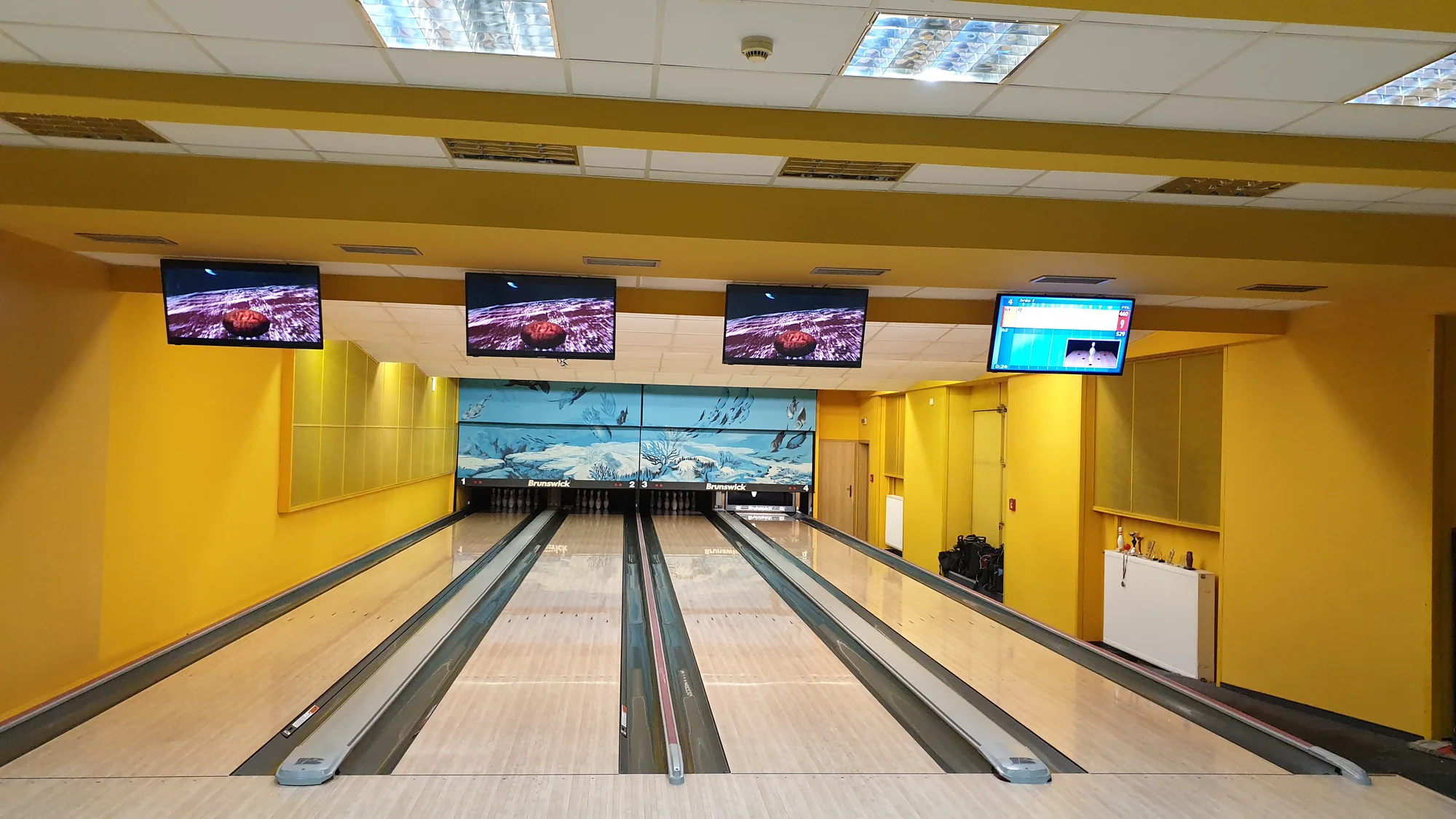 Hodina bowlingu pro partu až 6 hráčů v čase 13:00–24:00