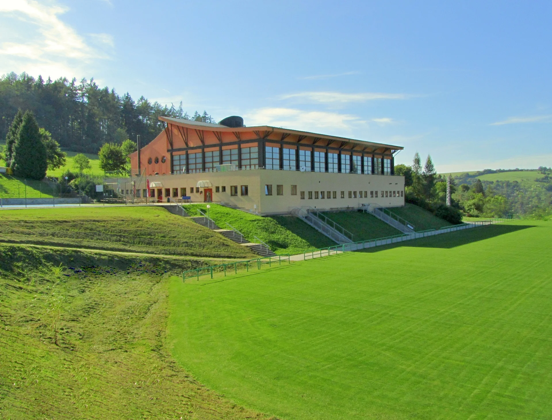 2 hod. privátní finské sauny a vířivky s láhví prosecca pro 2 osoby