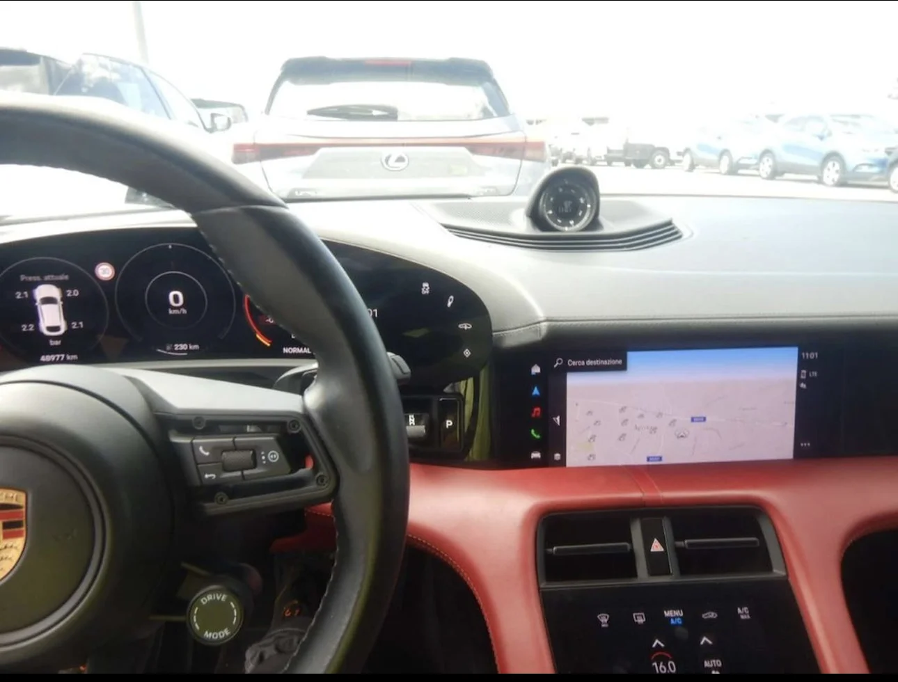 Elektrické Porsche Taycan Cross Turismo 4s: spolujízda i řízení