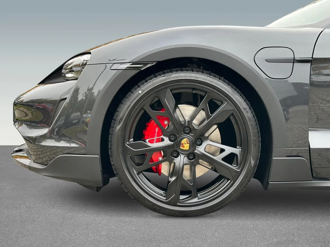 Elektrické Porsche Taycan Cross Turismo 4s: spolujízda i řízení