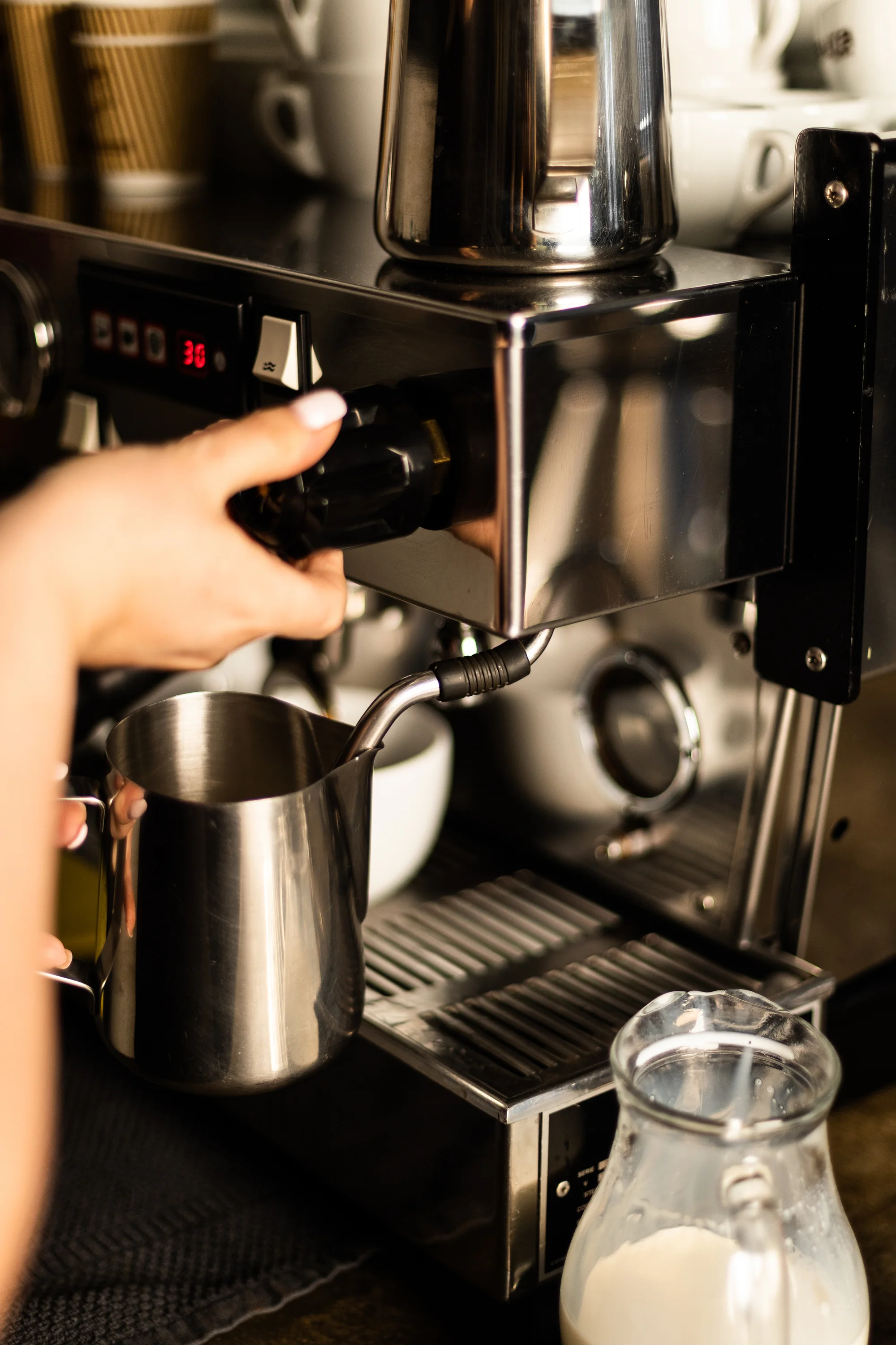Kurz přípravy kávy: dokonalé espresso a cappuccino, 250 g zrnkové kávy na doma