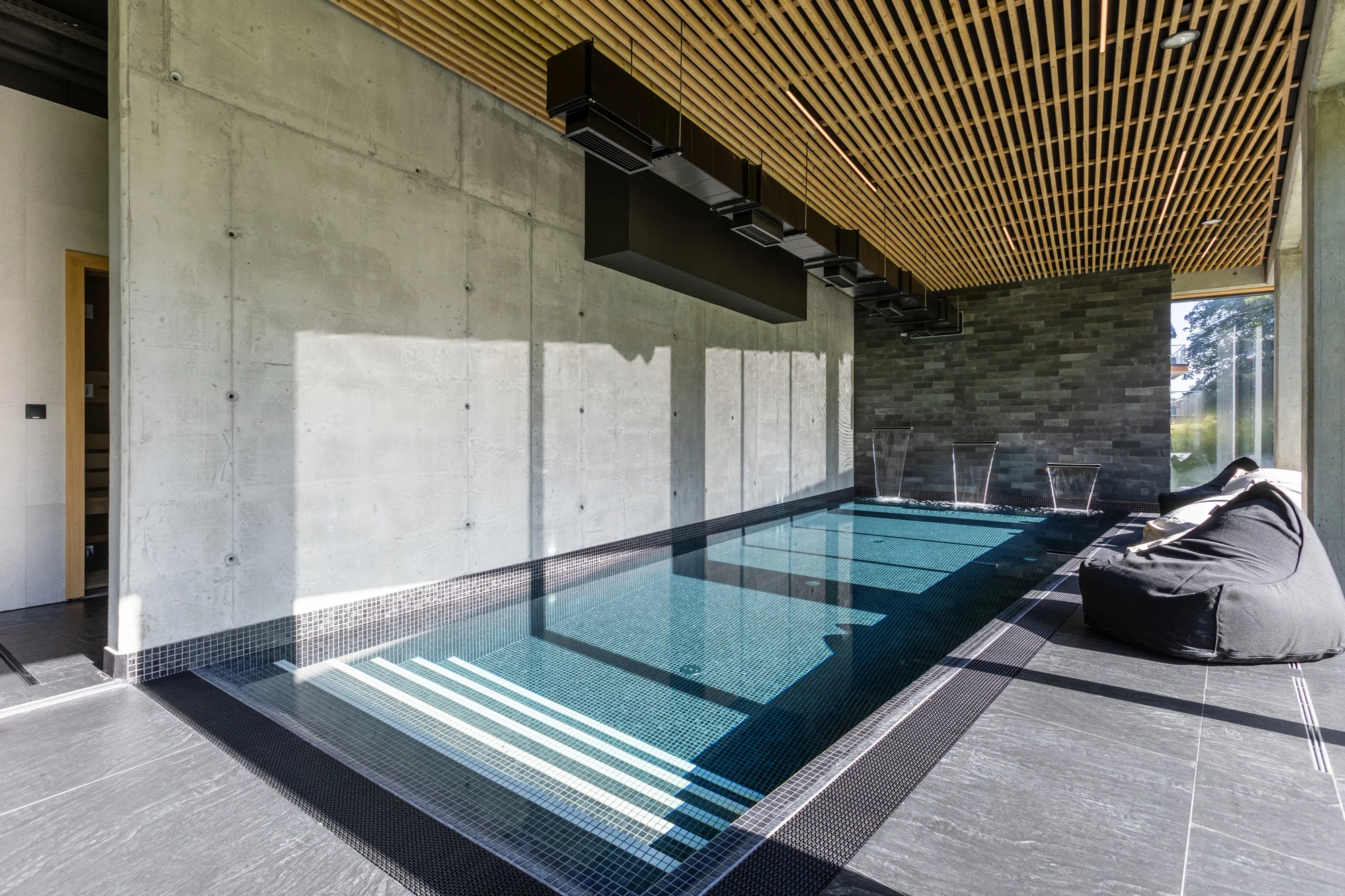 Apartmány přímo u vrchu Szczyrk: neomezený vstup do wellness, víno i snídaně