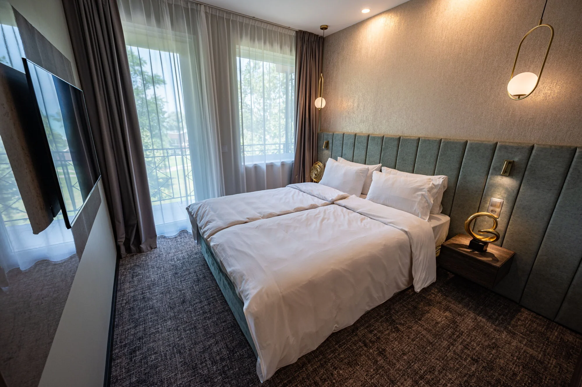 Luxusní rodinný pobyt u Balatonu: vlastní pláž, polopenze a neomezený vstup do 2 wellness center