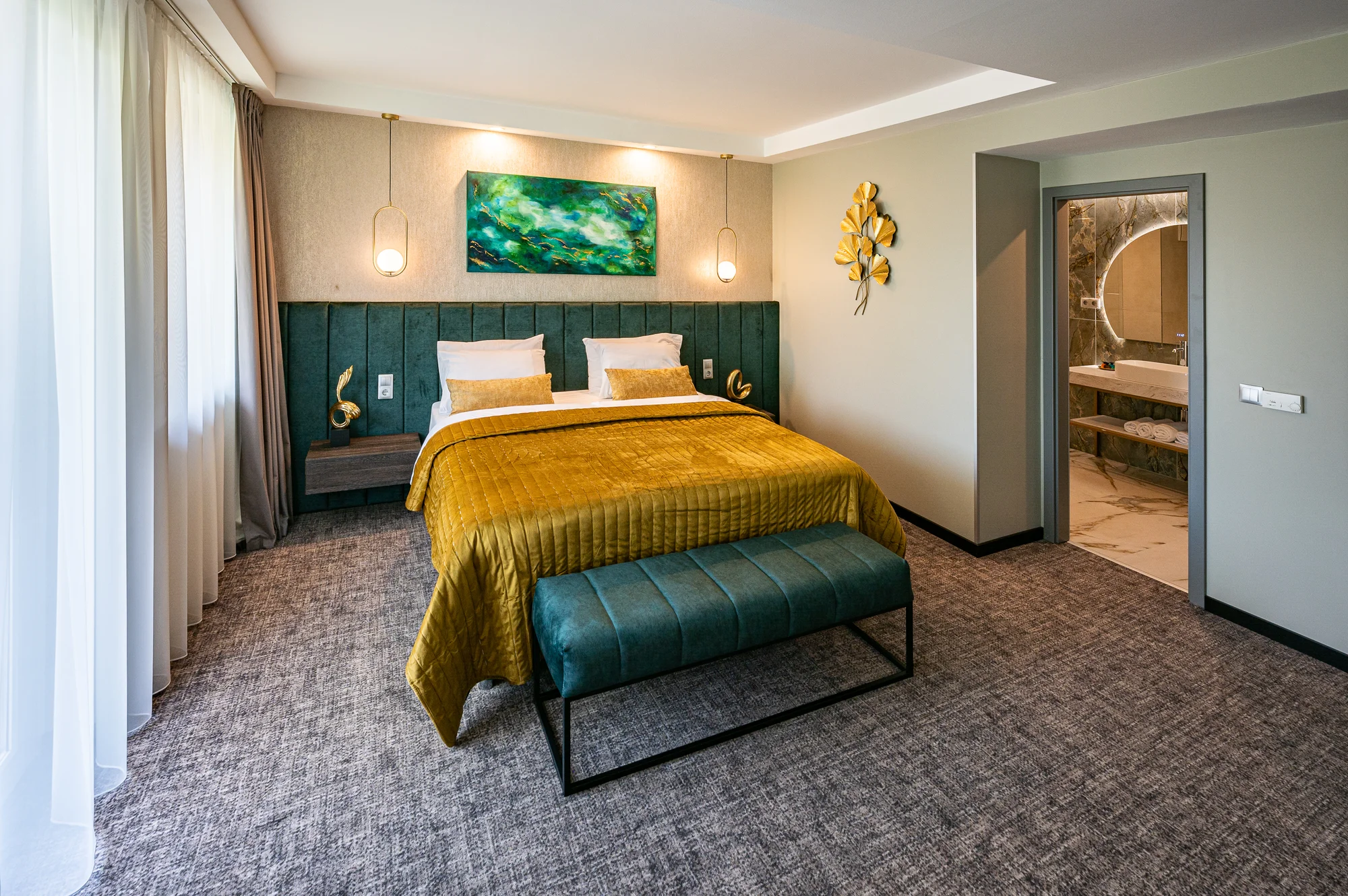Luxusní rodinný pobyt u Balatonu: vlastní pláž, polopenze a neomezený vstup do 2 wellness center