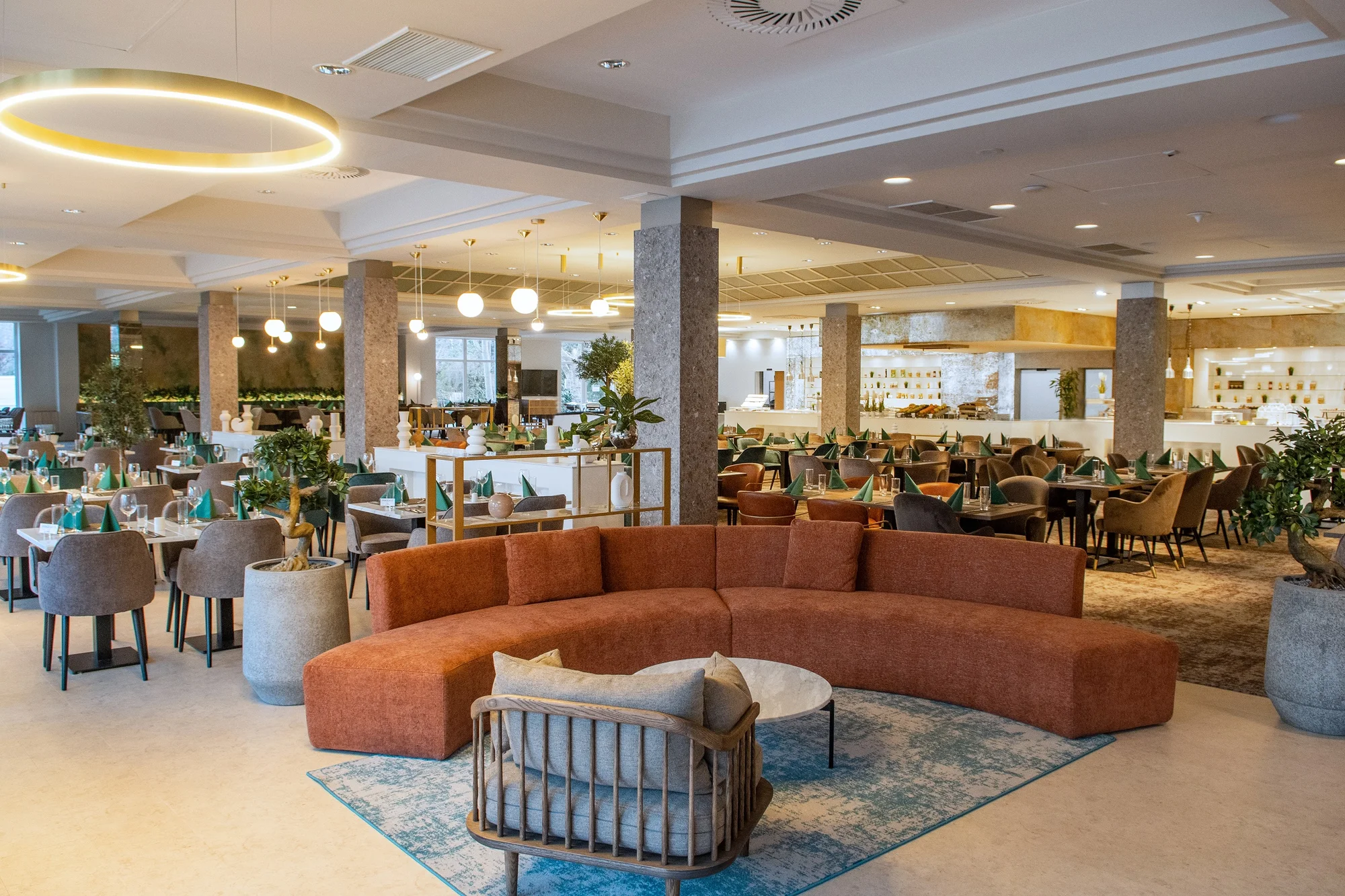 Luxusní rodinný pobyt u Balatonu: vlastní pláž, polopenze a neomezený vstup do 2 wellness center