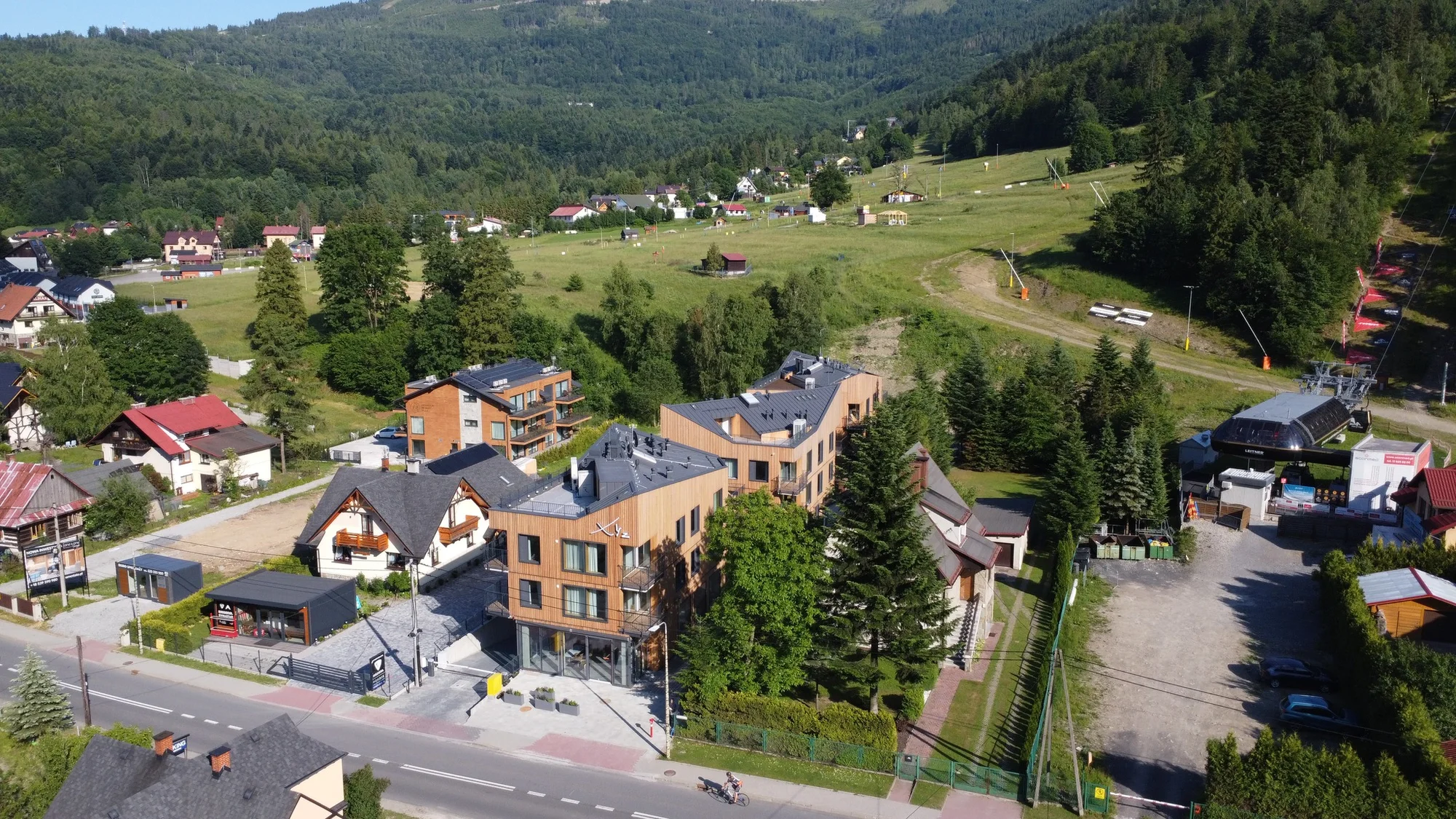 Apartmány přímo u vrchu Szczyrk: neomezený vstup do wellness, víno i snídaně