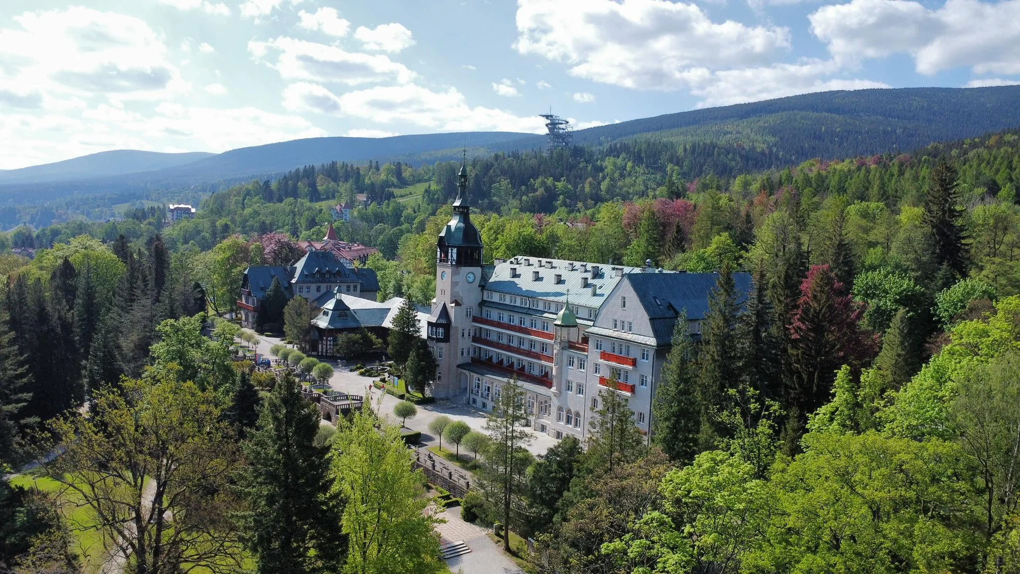 Lázeňské město v polských Jizerkách: hotel s polopenzí, neomezený wellness