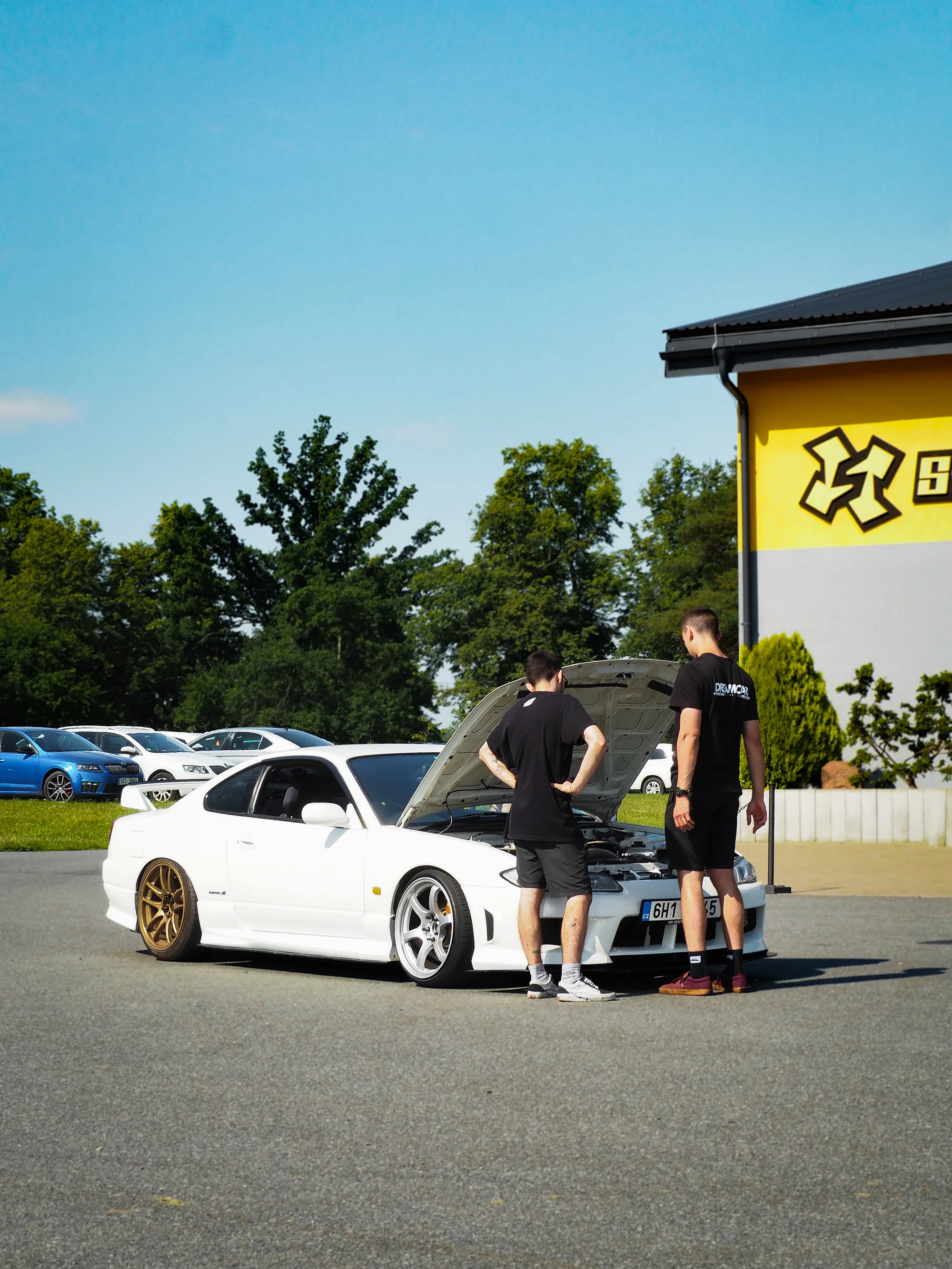 Nissan Skyline R34 nebo Nissan Silvia: jízda za volantem či na sedadle spolujezdce a třeba i driftem