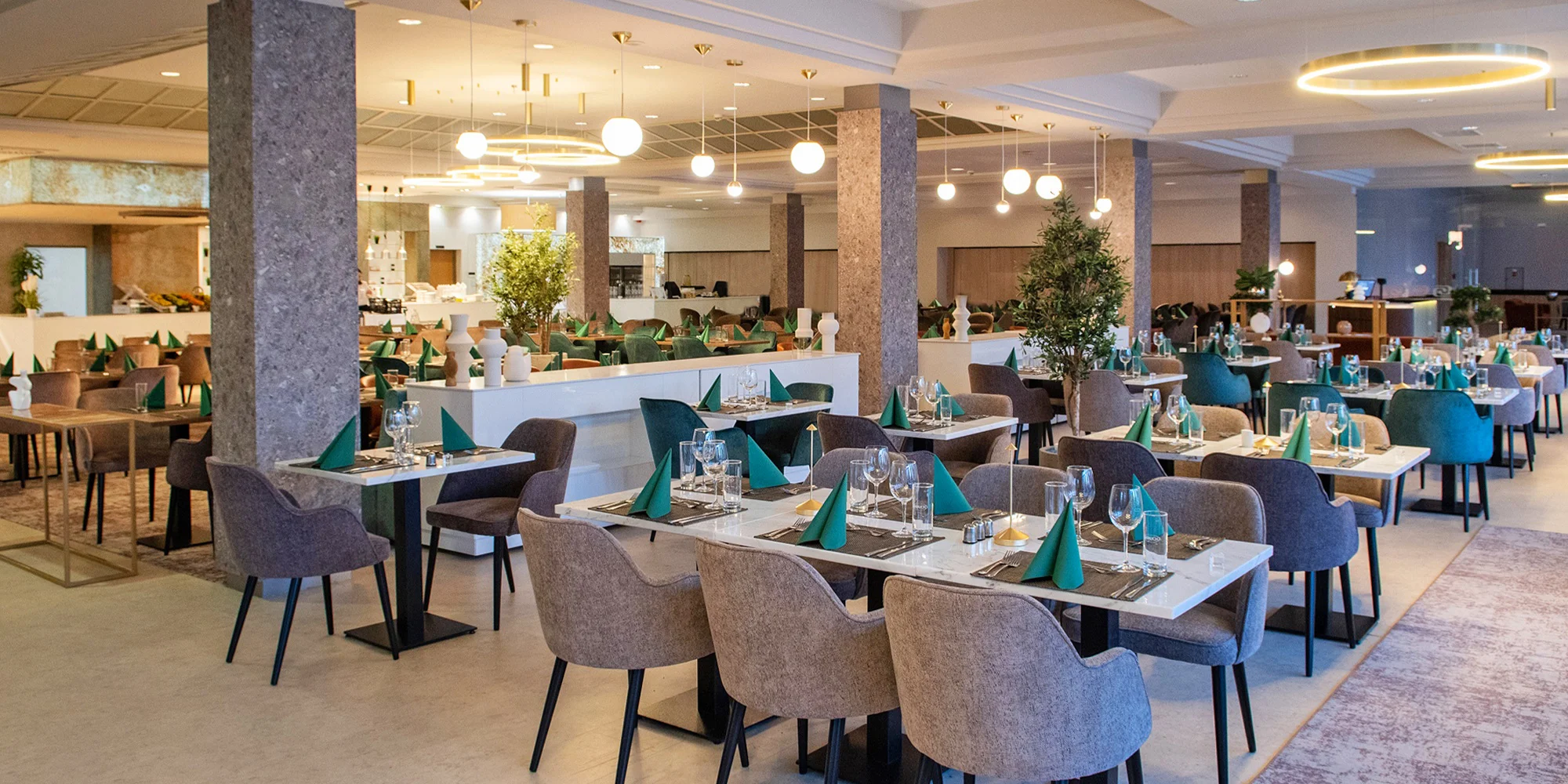 Luxusní rodinný pobyt u Balatonu: vlastní pláž, polopenze a neomezený vstup do 2 wellness center
