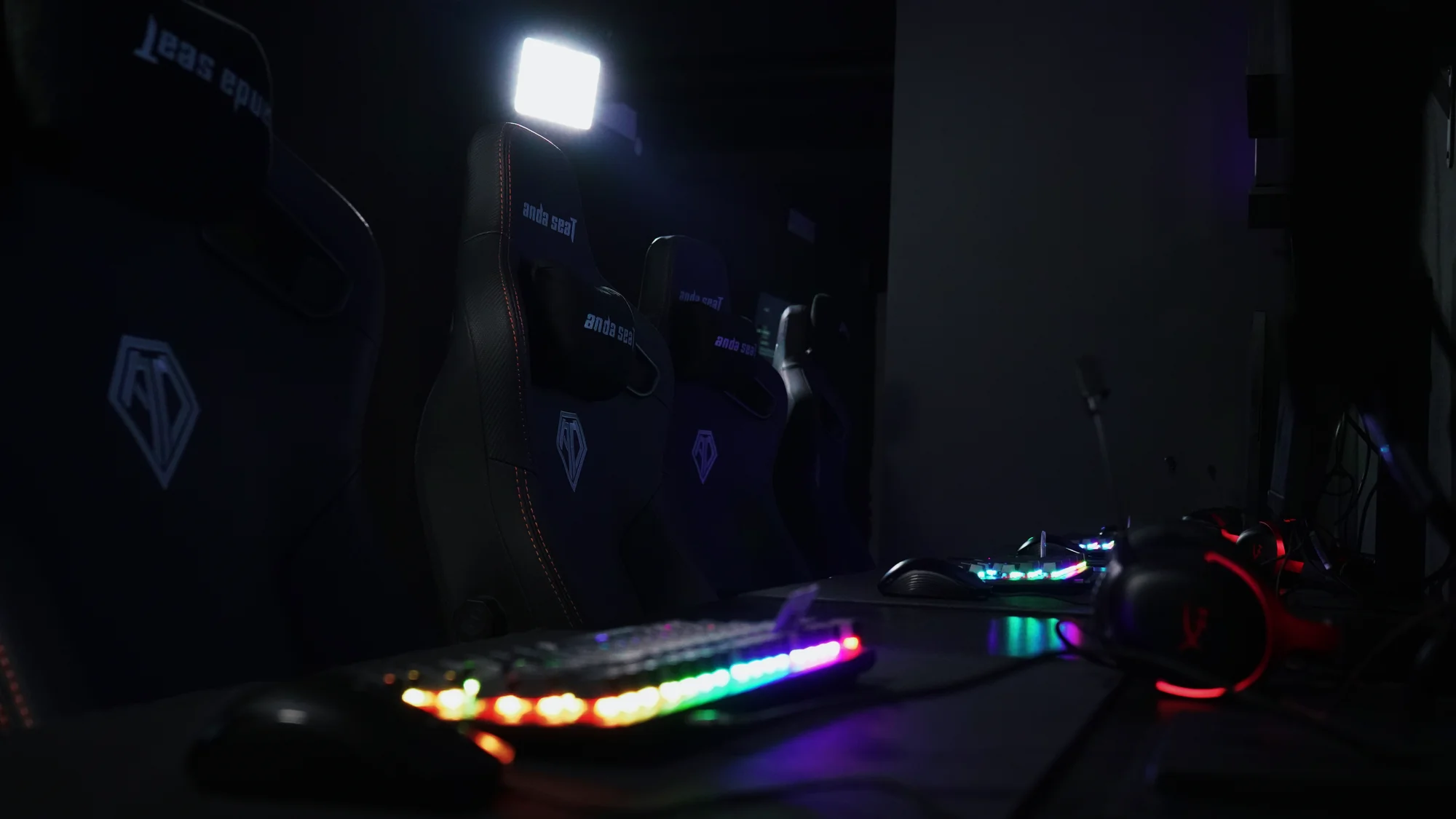 Herna MVP Chill & Gaming space: 4-11hodinové vstupy s nápojem či permanentka, PC a PS 5