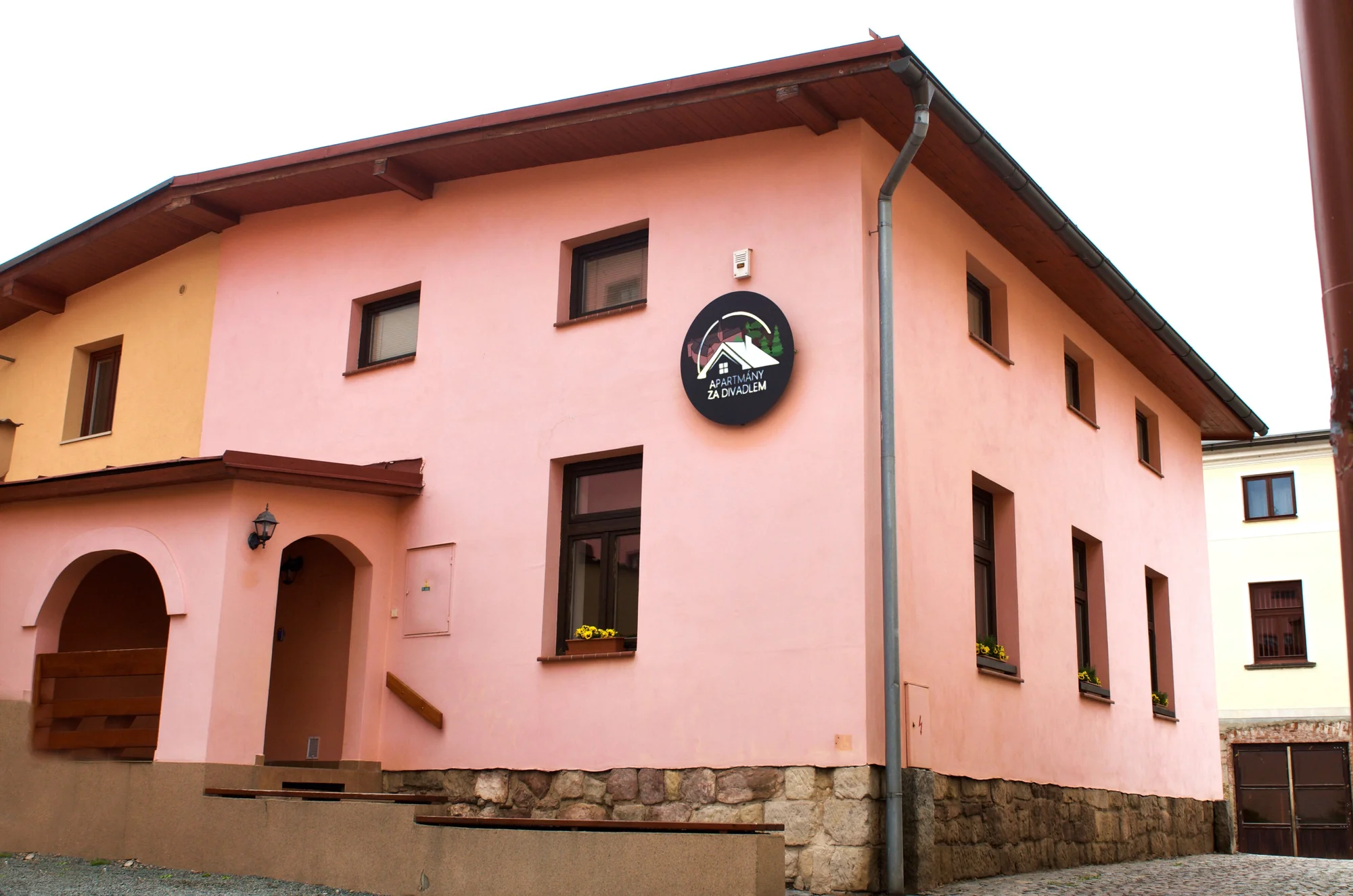 Vybavené apartmány v CHKO Broumovsko pro 2 až 6 osob: 25 min. od Adršpašsko-teplických skal