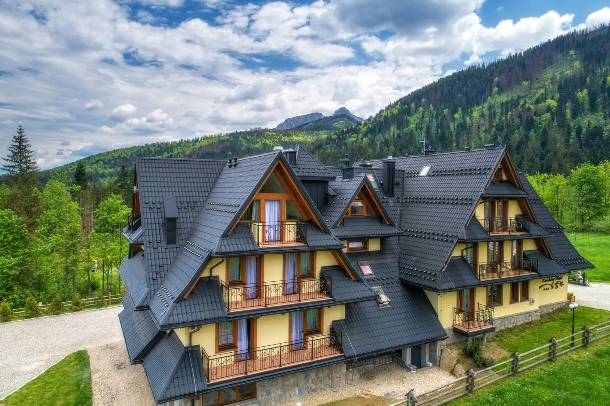 Hotel Eco Tatry v údolí Kościeliska v polských Tatrách: hodina ve wellness a snídaně