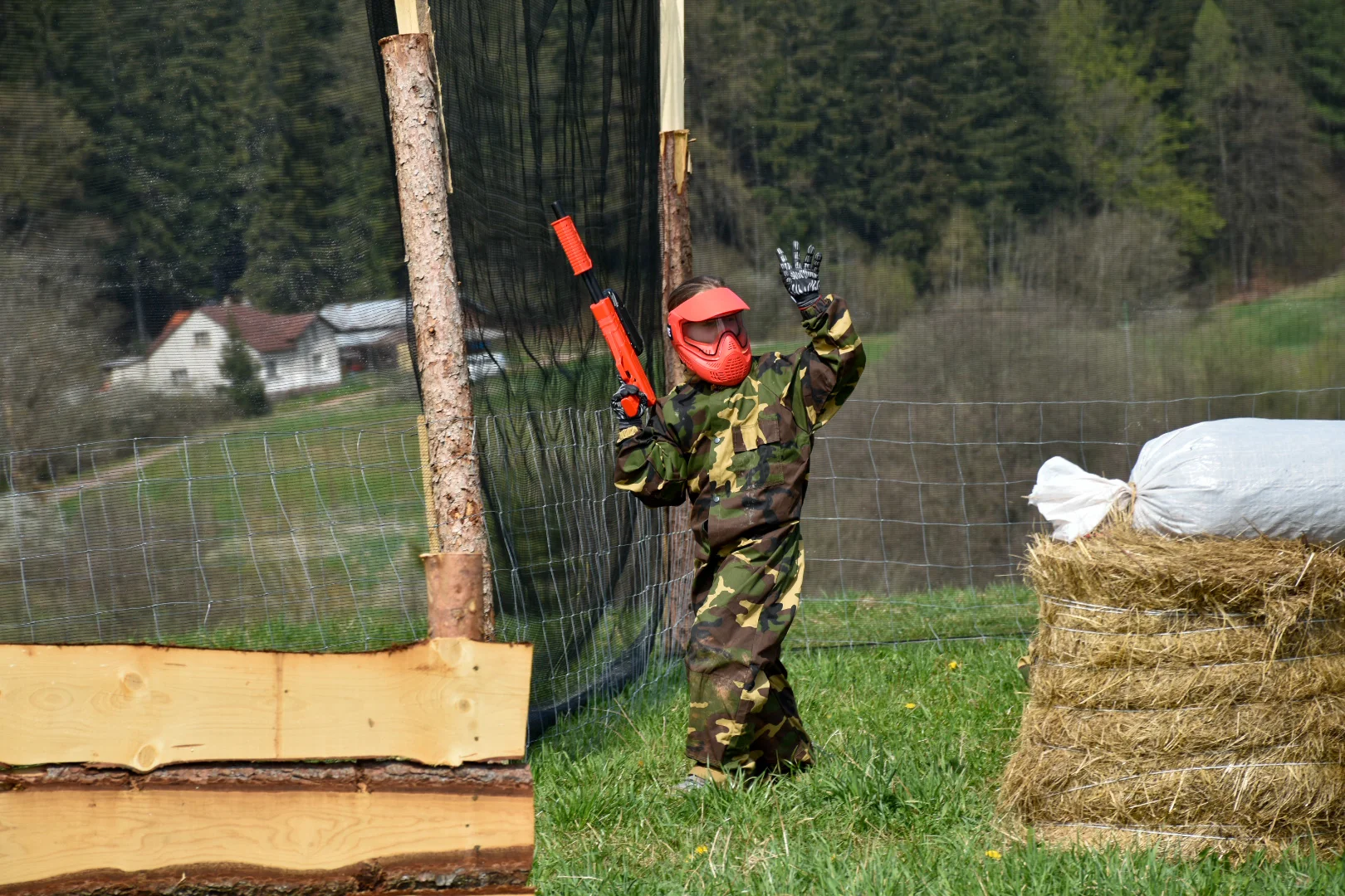 Paintball pro děti i dospělé: půjčení vybavení, 120min. hra a pro děti menší kuličky, které nebolí
