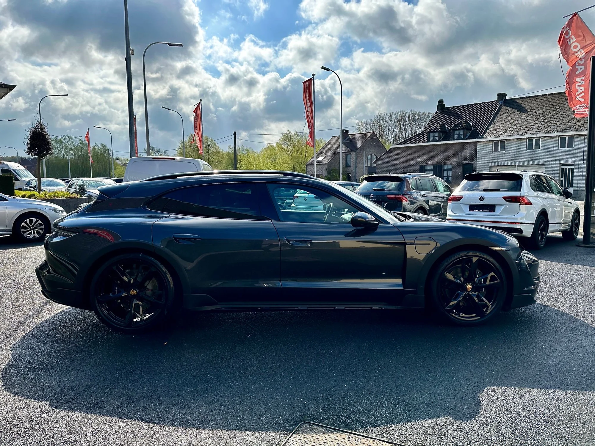 Elektrické Porsche Taycan Cross Turismo 4s: spolujízda i řízení