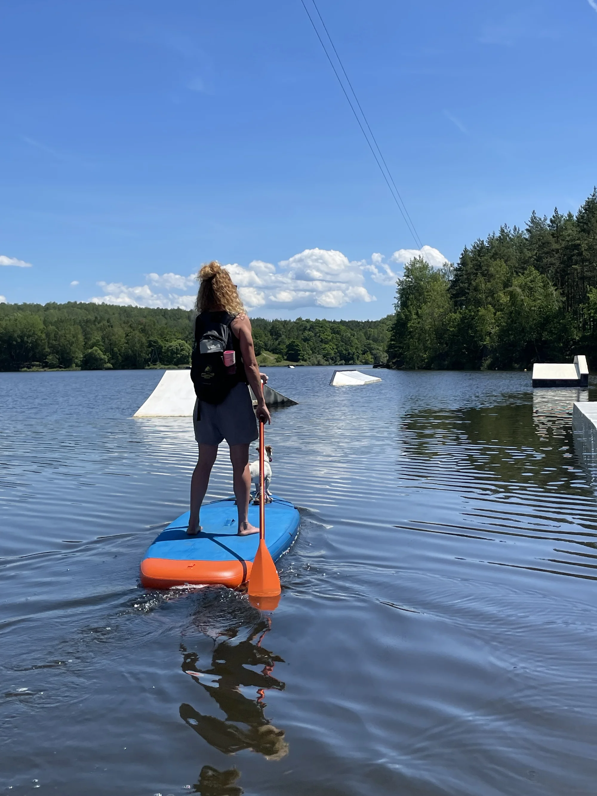 Zapůjčení paddleboardu vč. pádla na jezeře v Ejpovicích: 1 hod. i celý den
