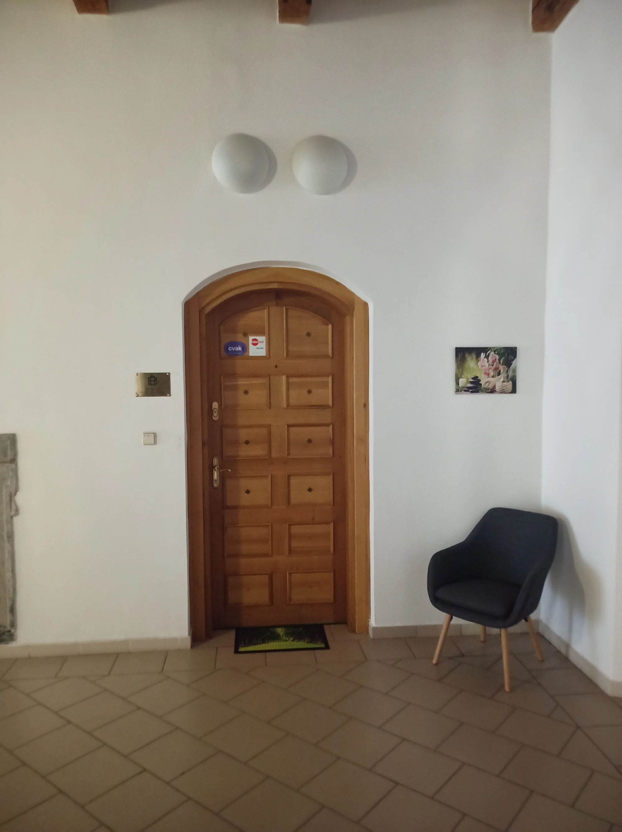30-90 min. blaženého relaxu: masáž hlavy, obličeje či celého těla i lymfatická