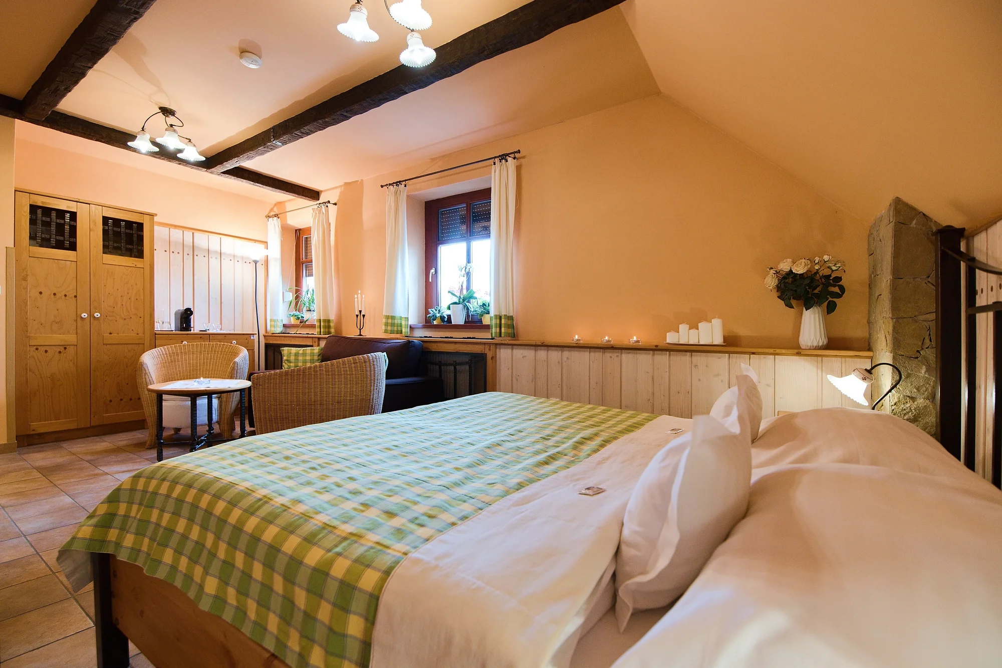 Stylový hotel na jižní Moravě se snídaní, degustační večeří i lahví vína