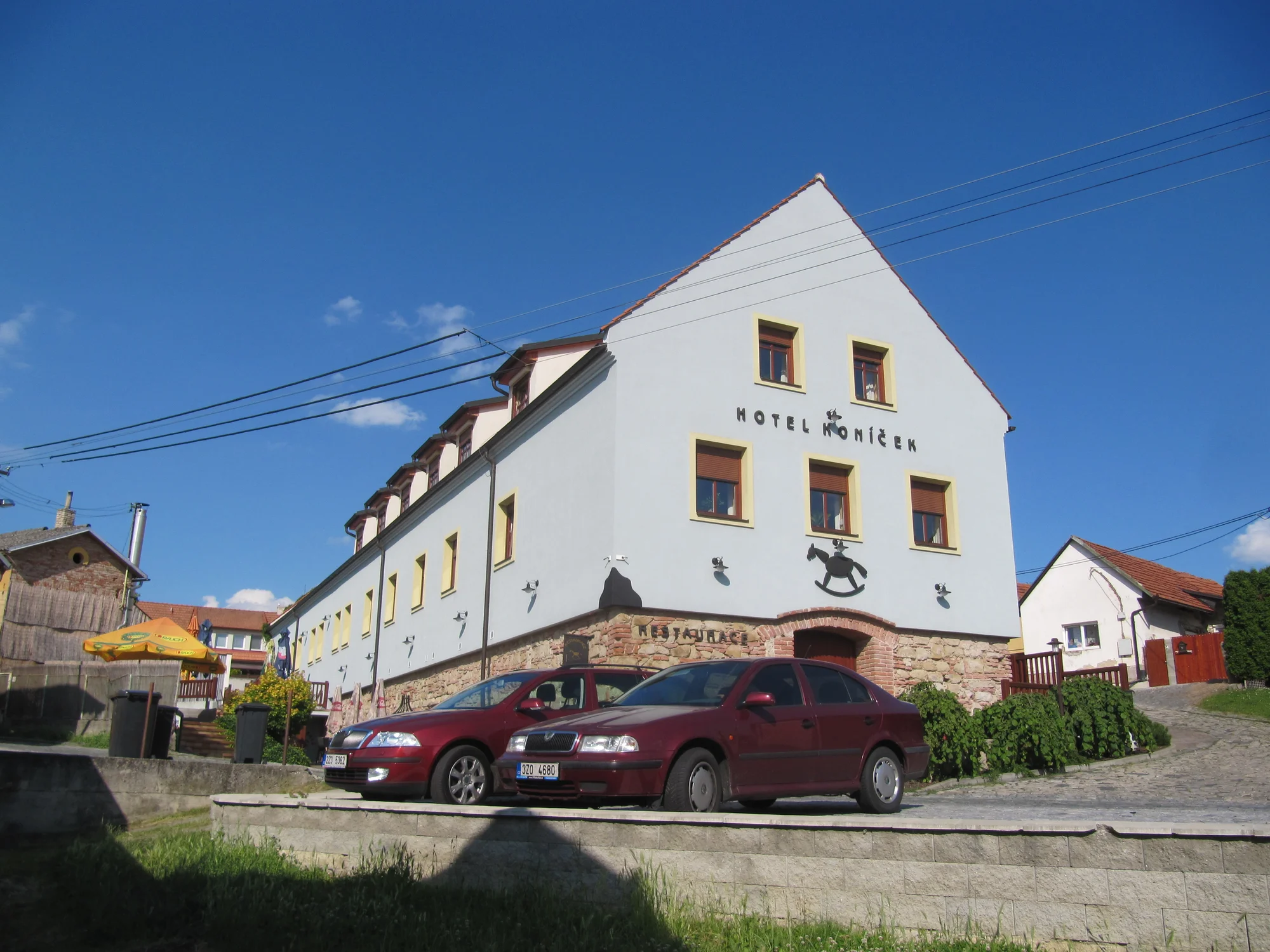 Stylový hotel na jižní Moravě se snídaní, degustační večeří i lahví vína