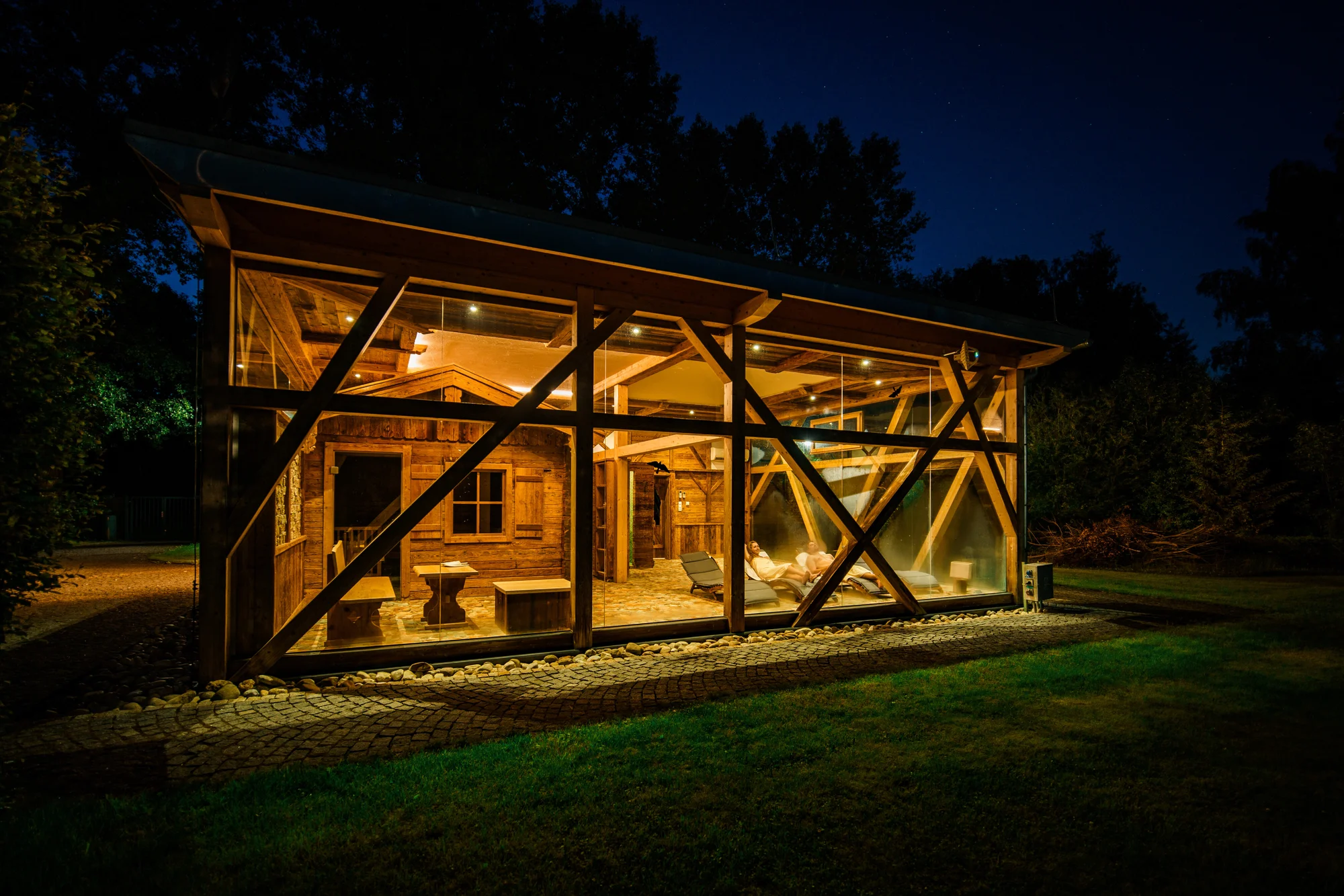 Luxusní přírodní resort: tyrolská sauna, skvělé snídaně, možnost chaletu s vířivkou