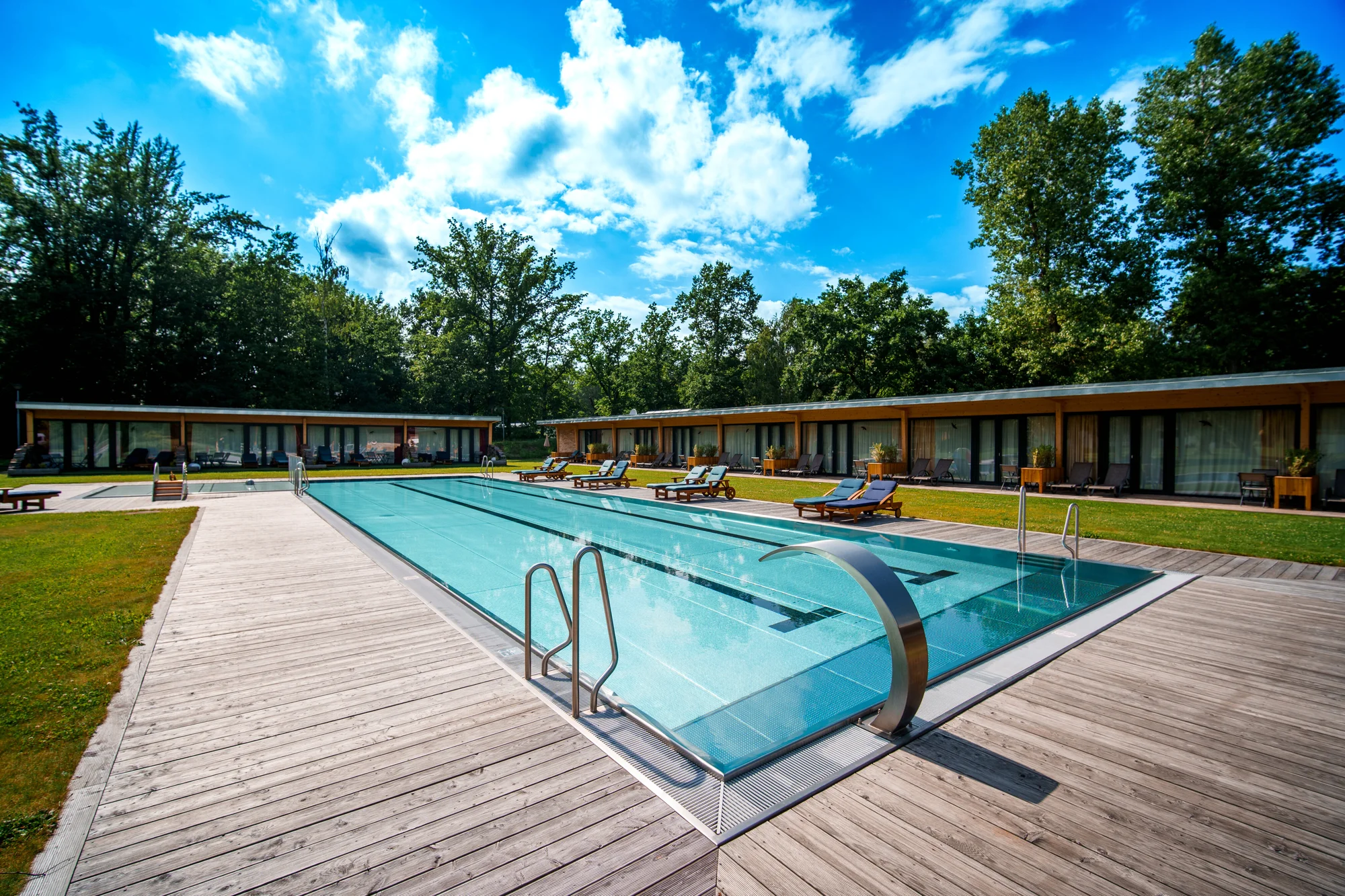 Luxusní přírodní resort: tyrolská sauna, skvělé snídaně, možnost chaletu s vířivkou