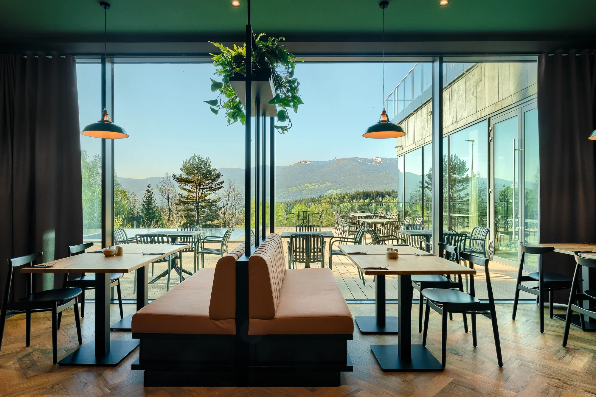 Nový moderní resort ve Sklářské Porubě: snídaně či polopenze, wellness, infinity bazén