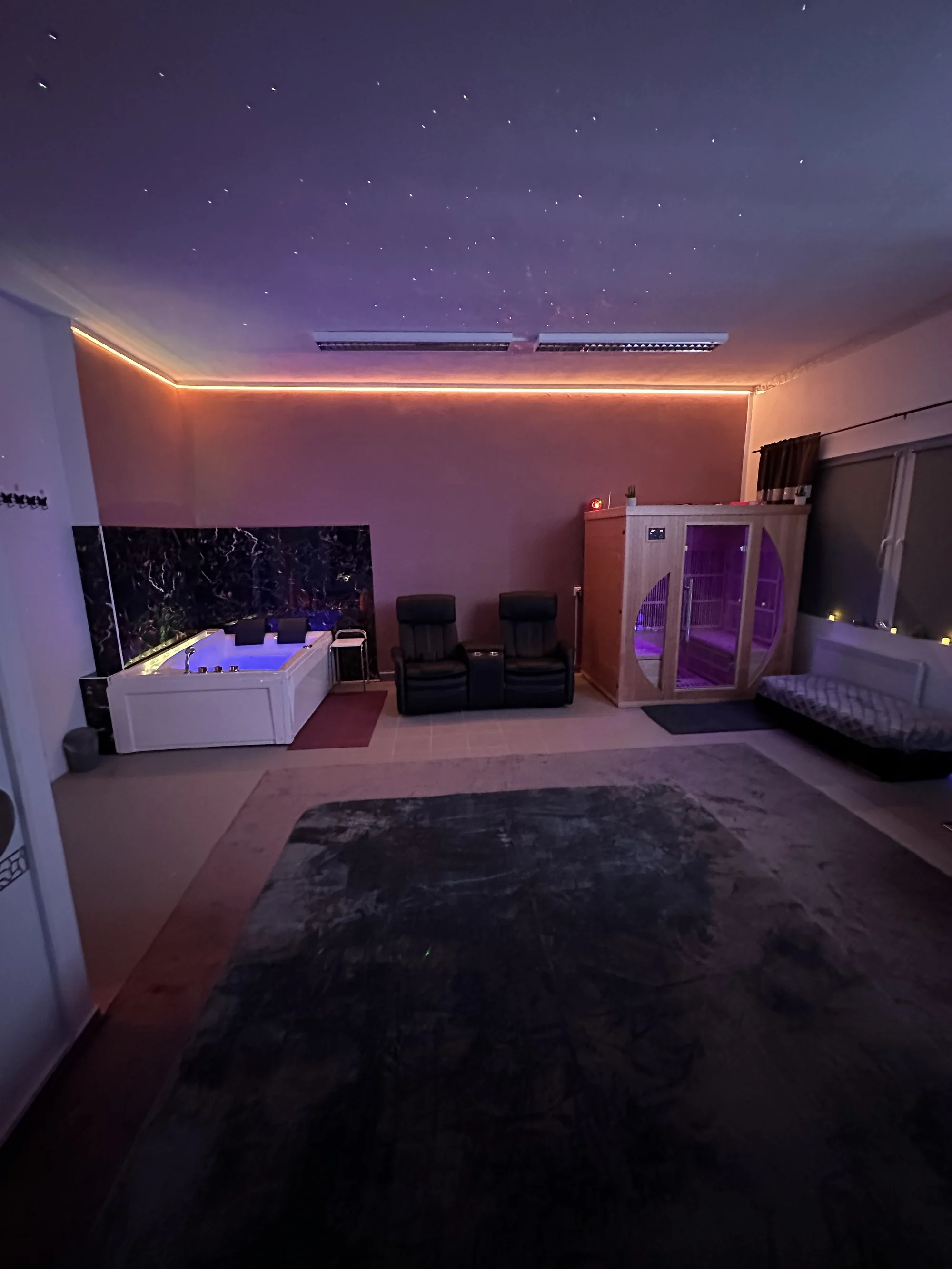 180 min. privátního wellness vč. občerstvení a minibaru pro 2 osoby