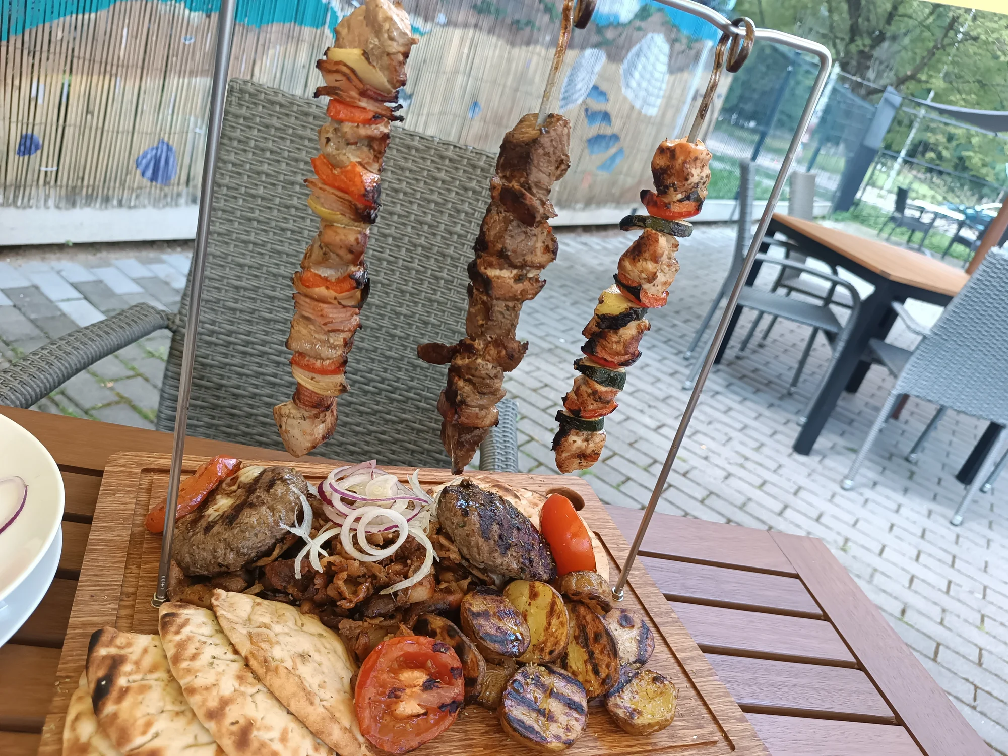 Všechny chutě Peloponésu: degustace vyhlášených pochoutek v tradiční řecké restauraci
